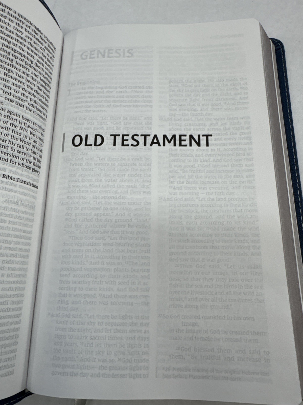 9780510454953 Blue LeatherSoft Niv Zondervan, Thin Line 2022 Red Letter Bible