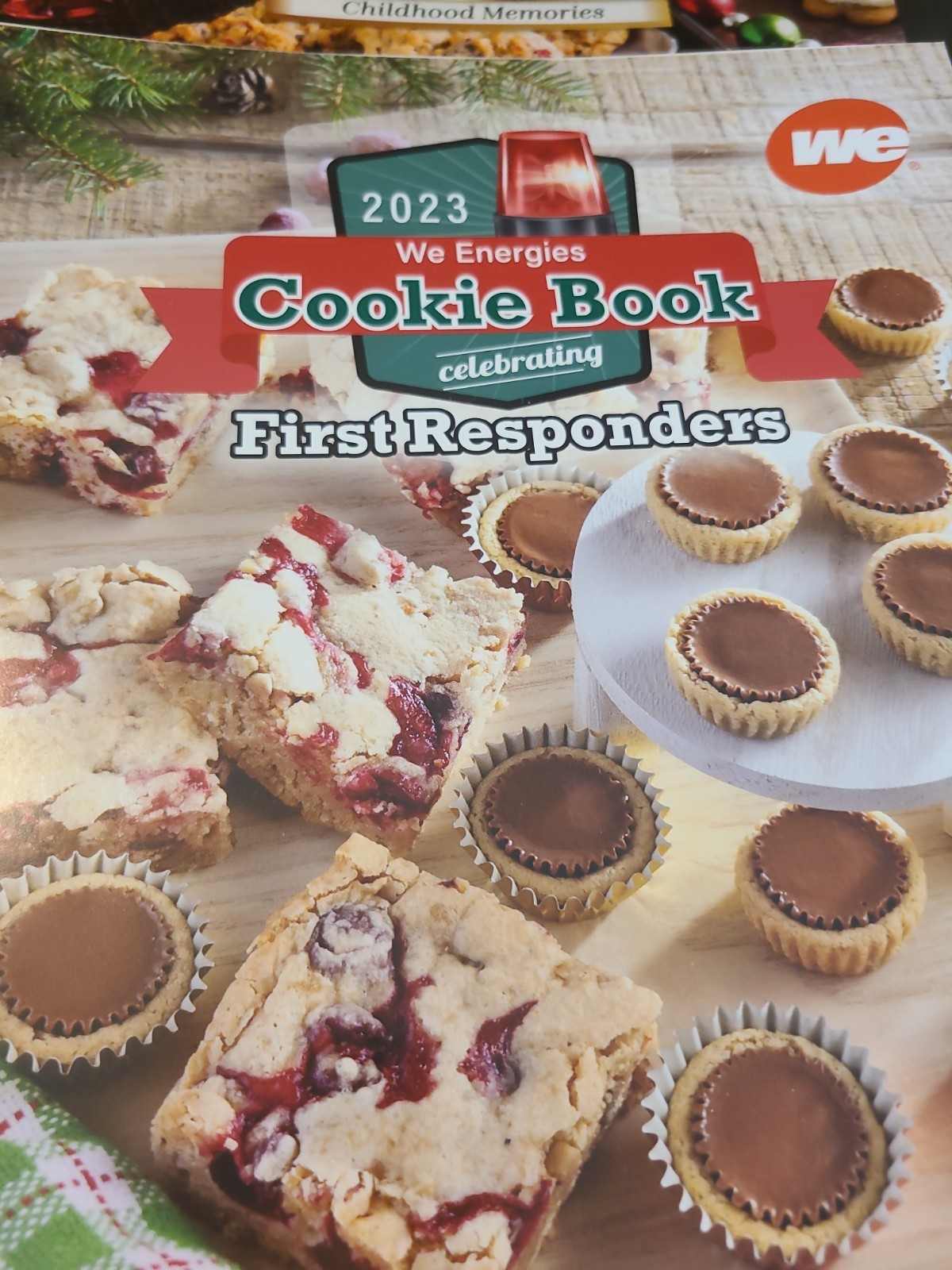 2 We Energies Cookie Cookbooks 2023 And 2024