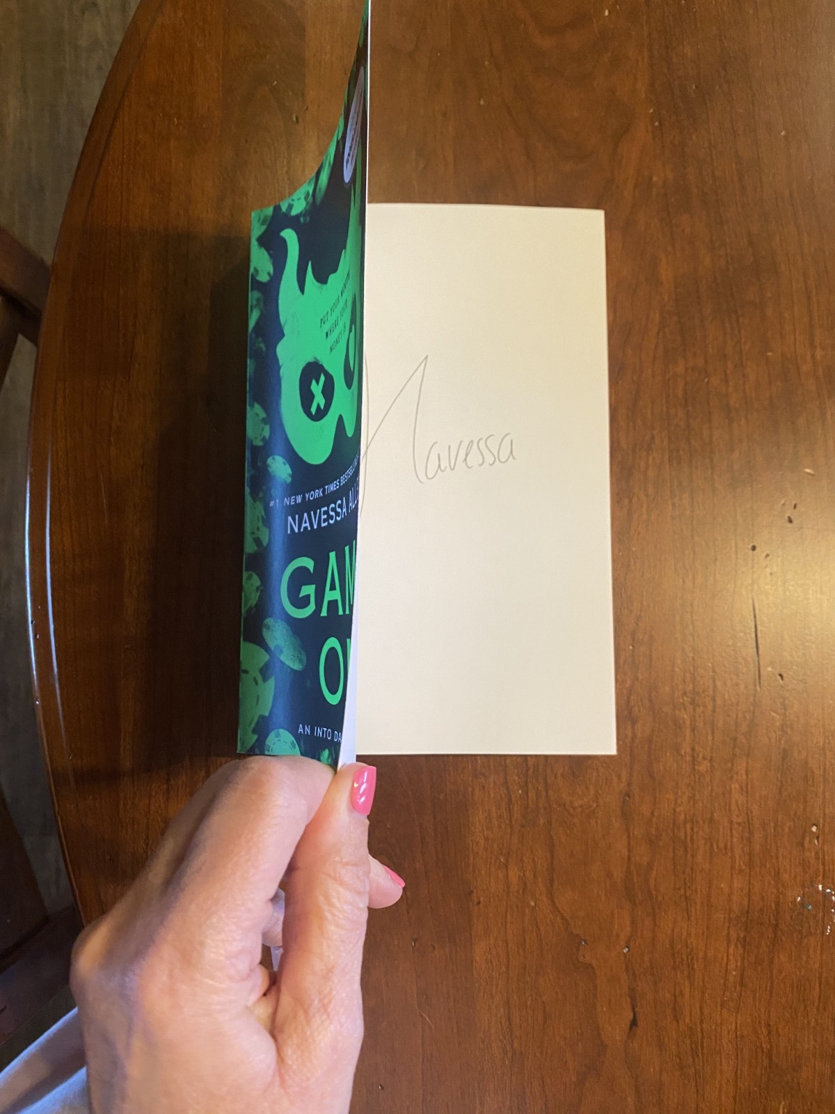 Navessa Allen « Game On » Books-A-Million Exclusive Autograph