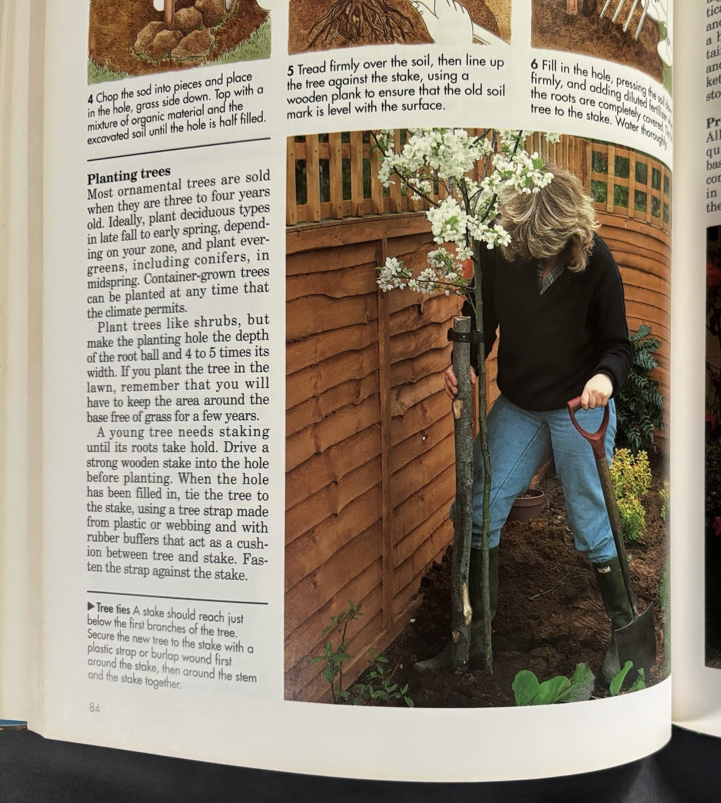 The Practical Gardener by Reader&rsquo;s Digest Editors. 1993 Hardcover
