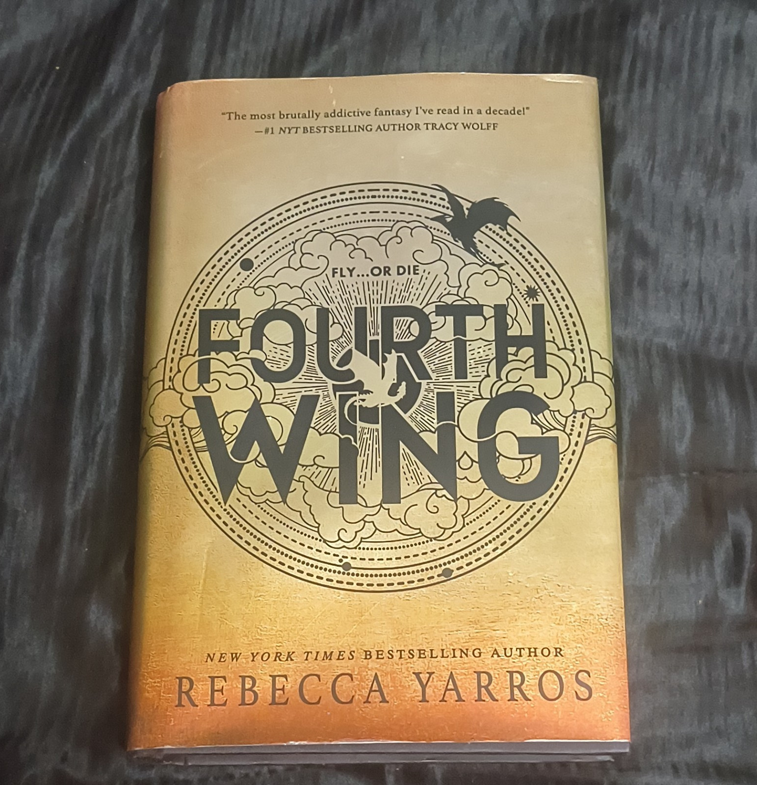 Rebecca Yarros Fourth Wing The Empyrean Ser. Fantasy Hardcover 2023 Novel