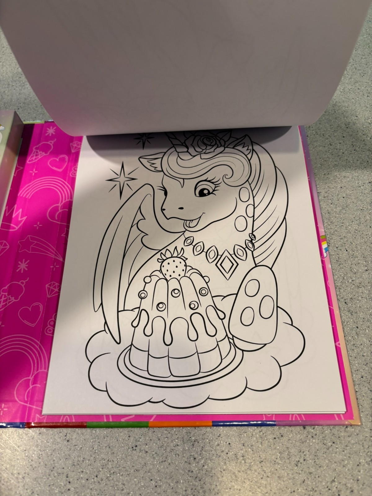 Kaleidoscope Cute Unicorn World Coloring Kit – Pastel Markers & 30 Coloring Pgs.