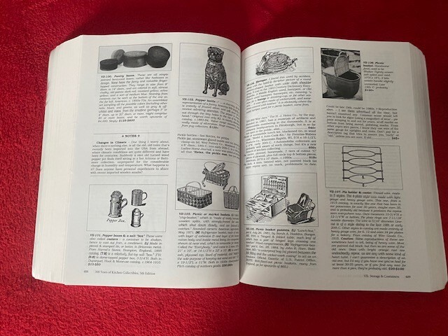 BOOK: 300 YEARS OF KITCHEN COLLECTIBLES 5TH EDITION by LINDA CAMPBELL FRANKLIN