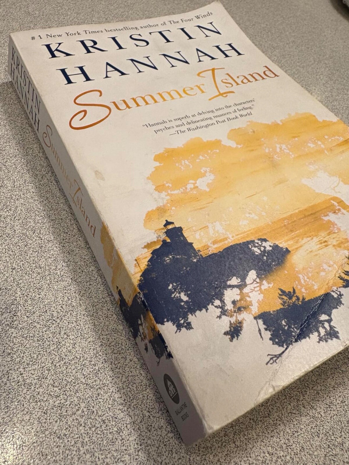 Summer Island: A Novel – Paperback By Hannah, Kristin – VERY GOOD CONDITION