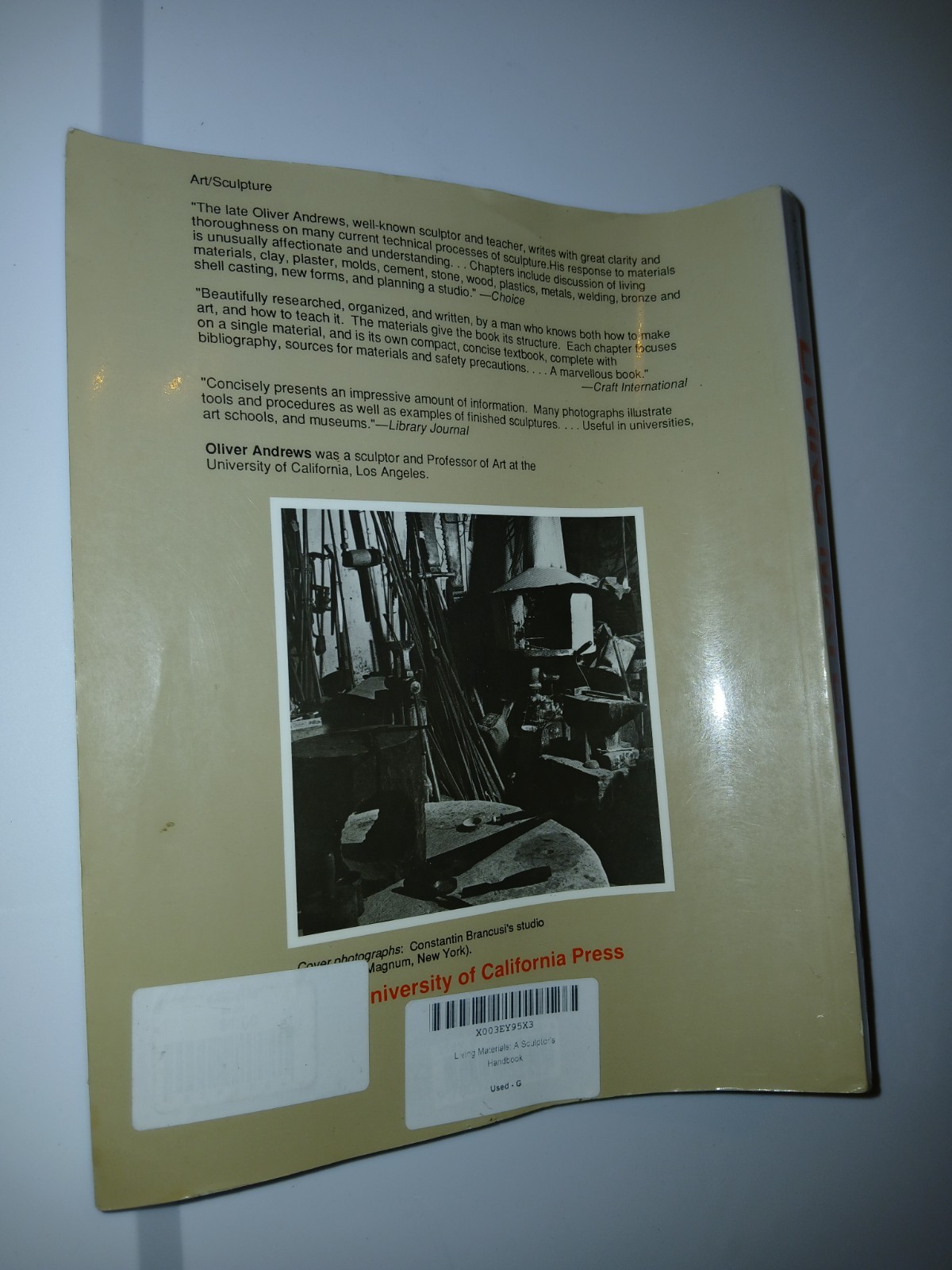 Living Materials: A Sculptor&rsquo;s Handbook – Paperback By Andrews, Oliver – GOOD