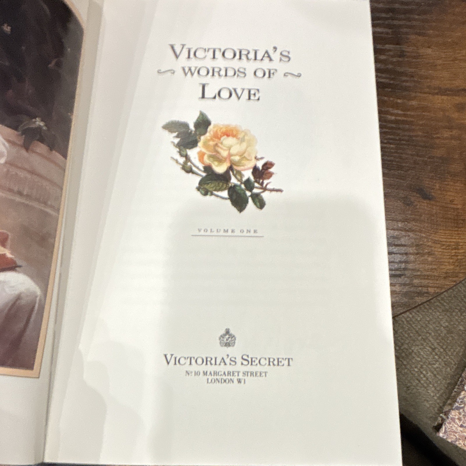 Victoria&rsquo;s Words of Love Hardcover Book by Various Various (English)
