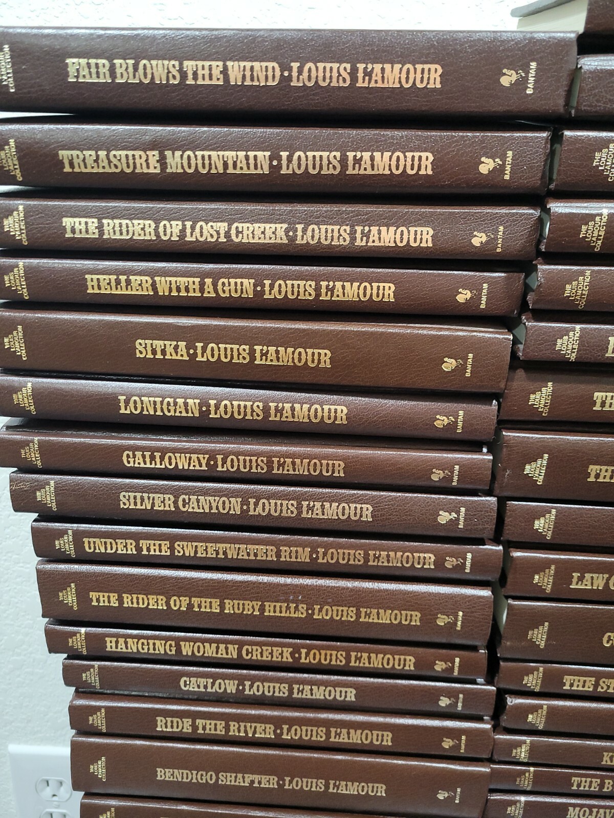 LOUIS L&rsquo;AMOUR LEATHERETTE BOOKS *You choose from drop down *updated titles 9/11