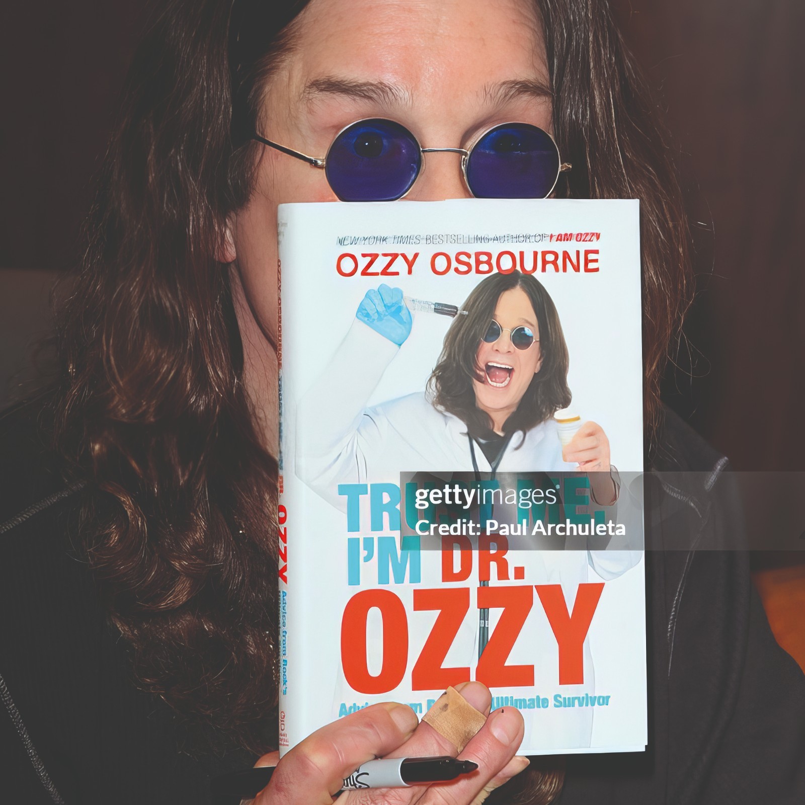 Book Trust Me, I&rsquo;m Dr. Ozzy Advice from Rock&rsquo;s Ultimate Survivor + Copy Autograf