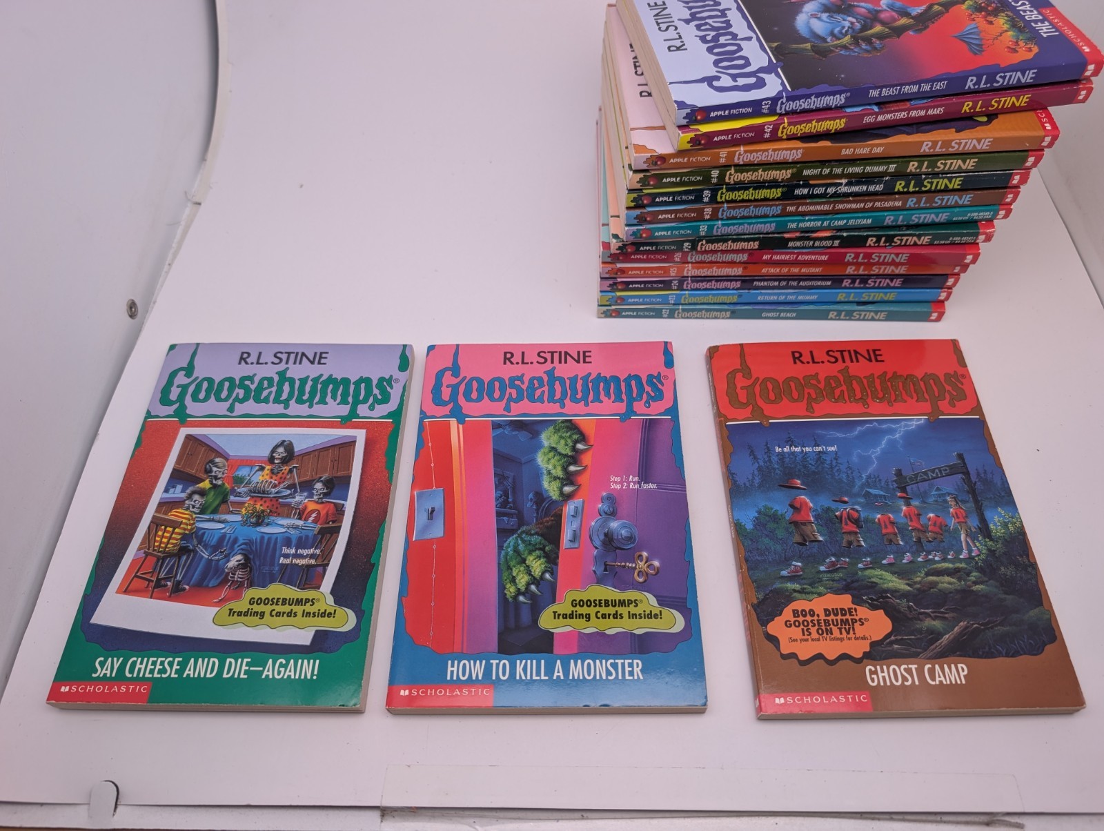 LOT OF 30: Vintage 90s RL Stine GOOSEBUMPS Books VG/EX All Different + Extras