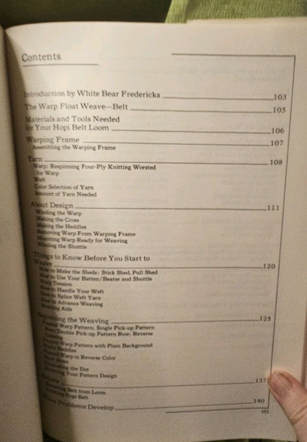 NAVAJO and HOPI WEAVING TECHNIQUES by Mary Pendleton Hard Back DJ (1974)