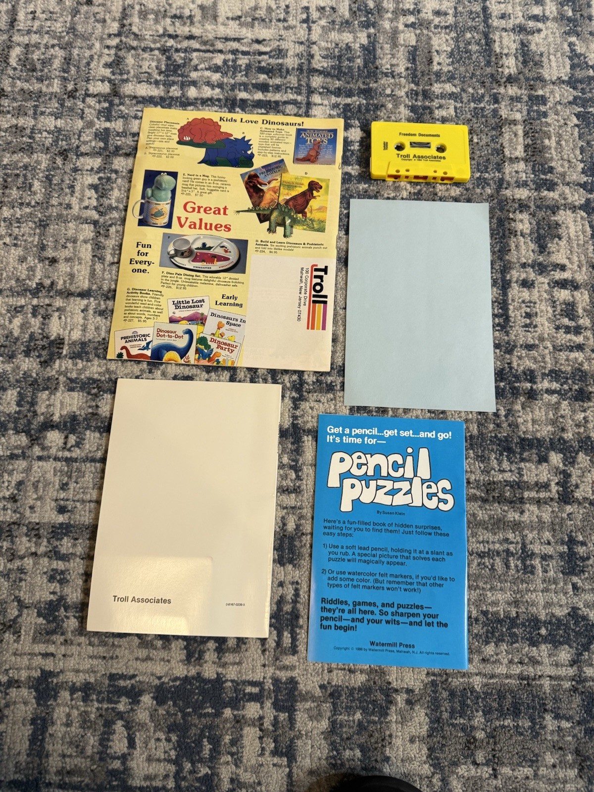 Vintage Scholastic 1980&rsquo;s TROLL BOOK CLUB Teacher FLYER BOOKLET BAG SET w/ Tape