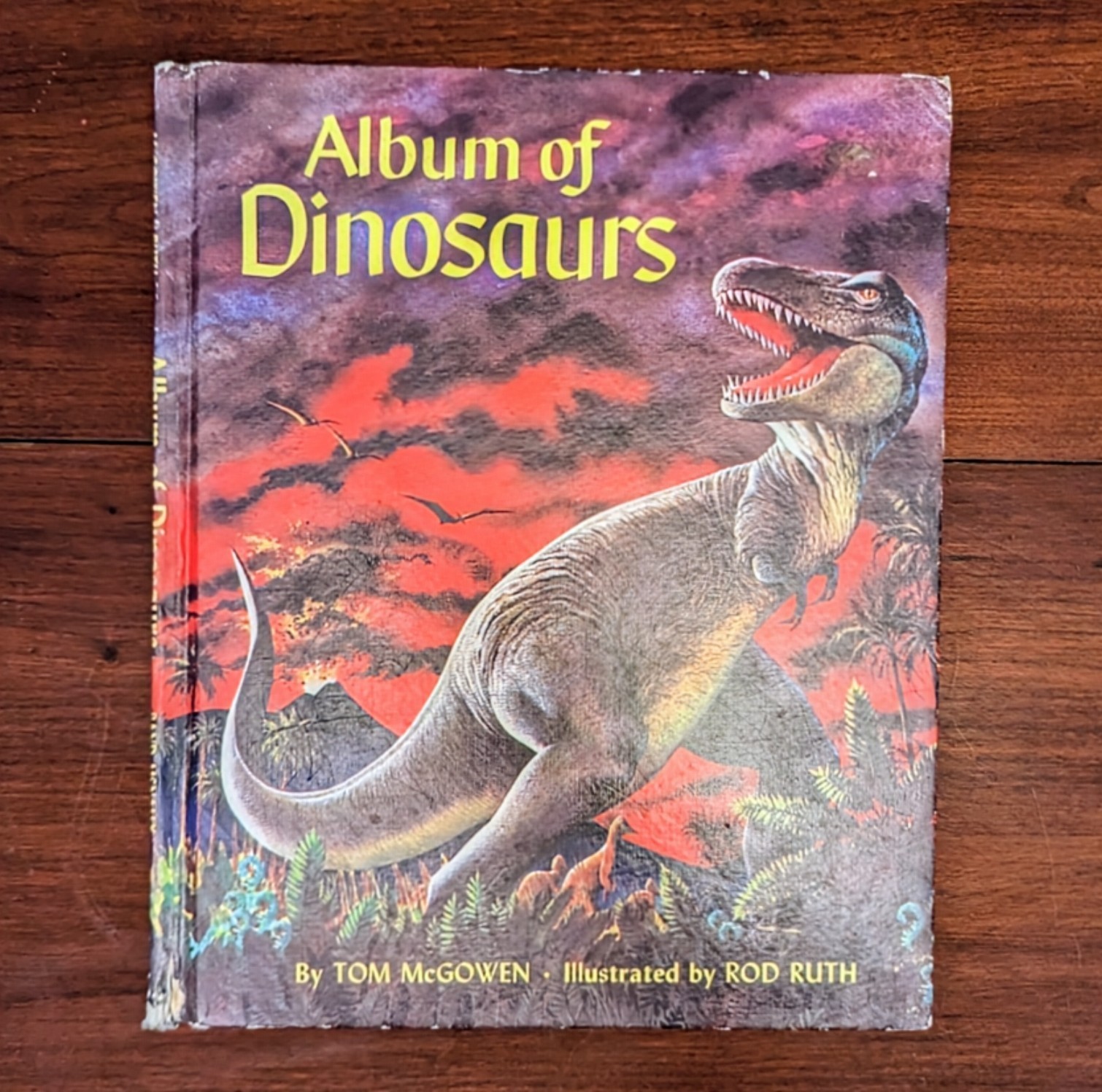 Album Of Dinosaurs Vintage Children&rsquo;s Hardcover Tom McGowen Rand McNally 1976