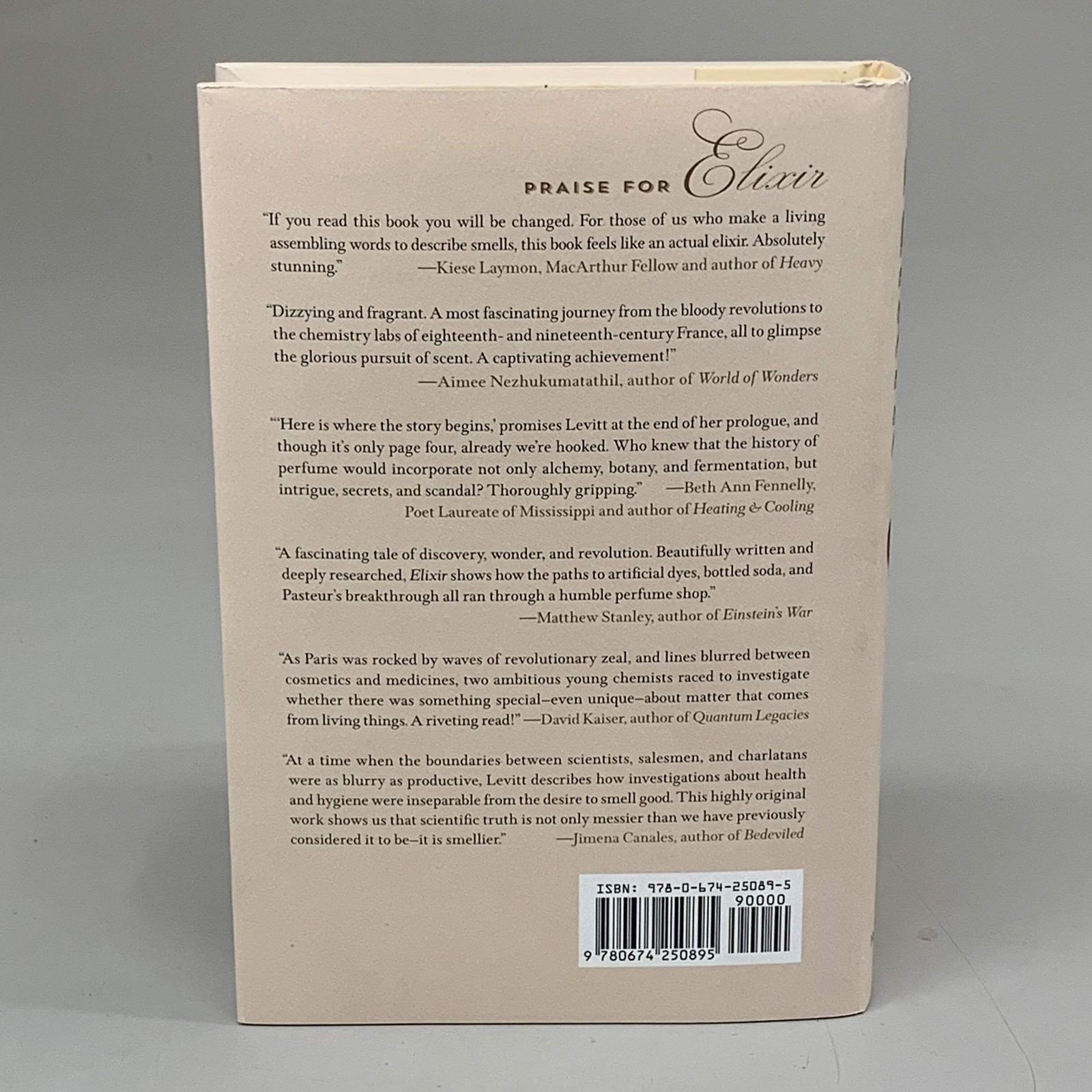 HARVARD Theresa Levitt Elixir A Parisian Perfume House 320 Pages