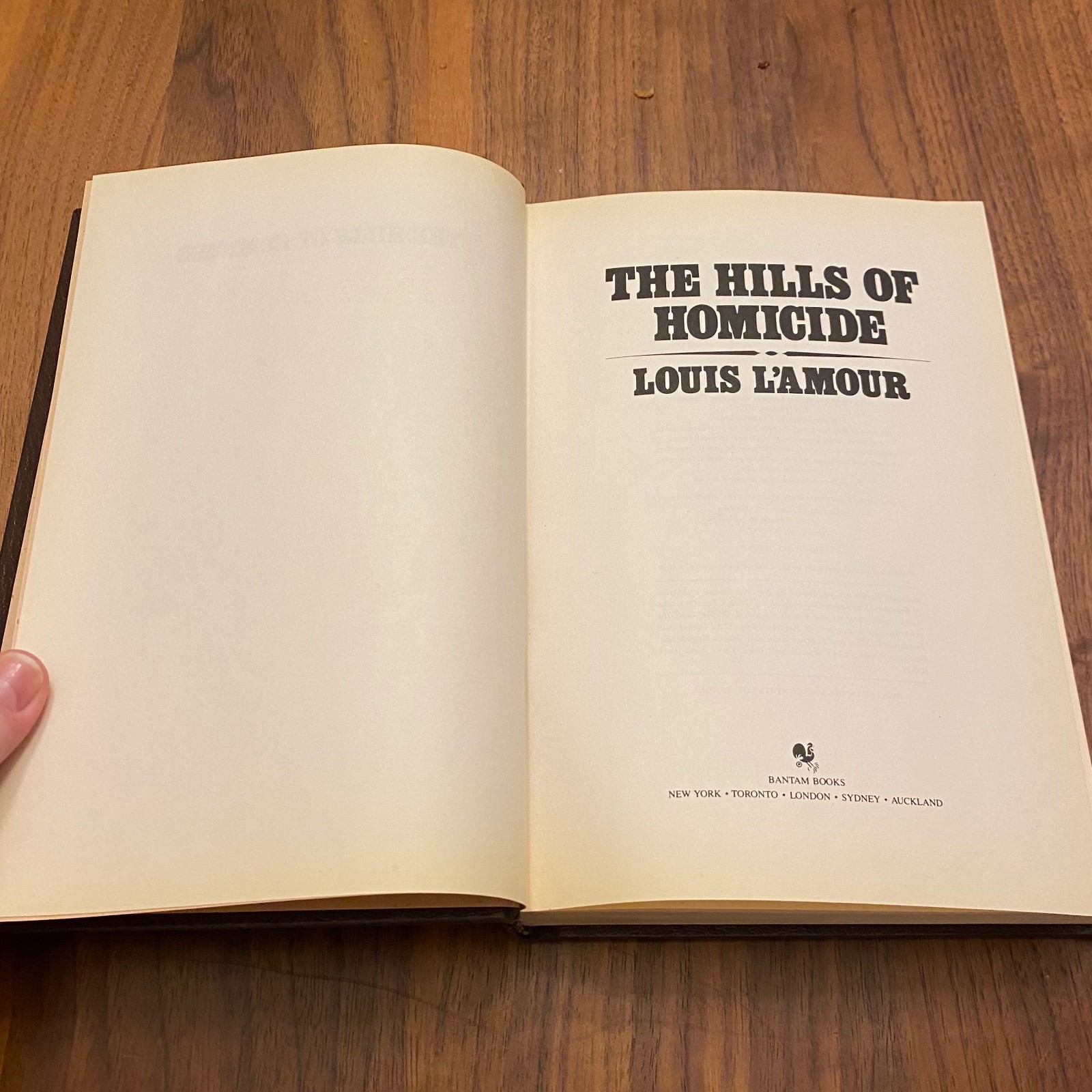 Louis L&rsquo;amour LEATHERETTE Books – YOU PICK TITLES – Buy 4+, Save 15%