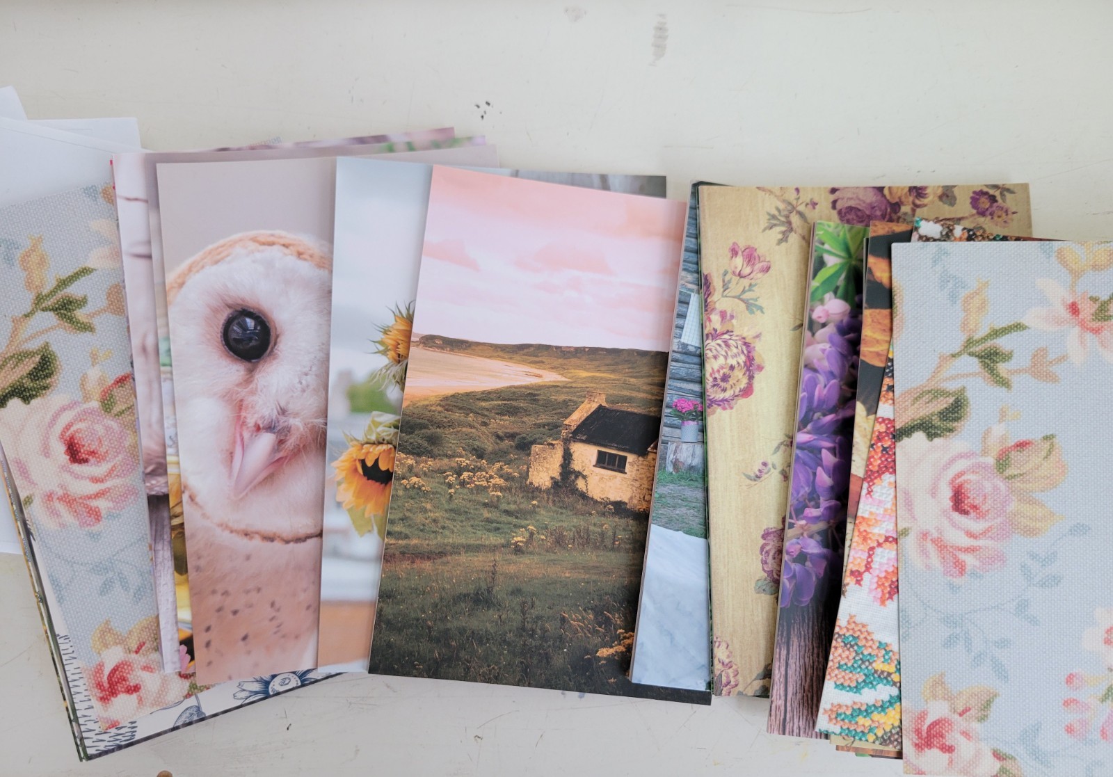 Vintage Cottagecore Wall Collage Kit: 60 (4&Prime; x 6&Prime;) Poster Cards by Adams Media