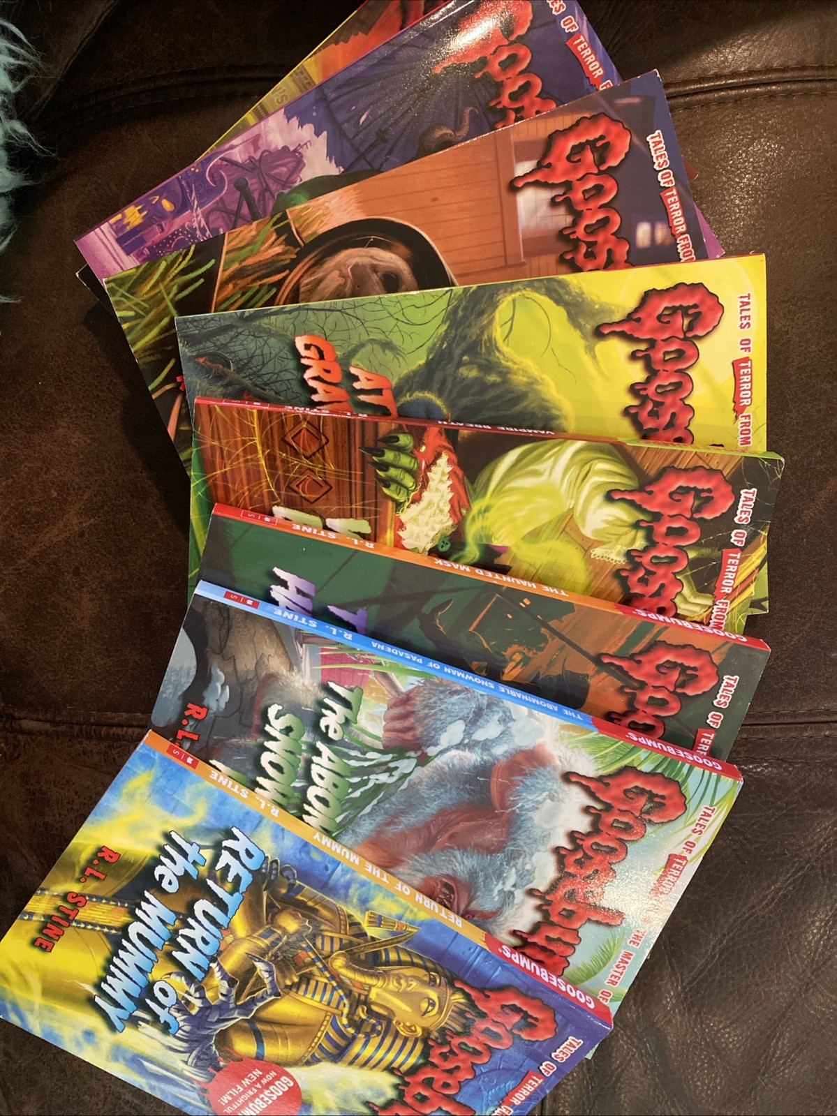 1990&rsquo;s Goosebumps R.L. Stine Scholastic Books Lot Of 8