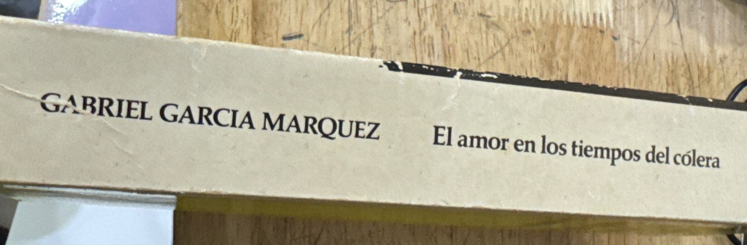 Gabriel GARCÍA MÁRQUEZ / El Amor en los Tiempos del Cólera 1st edition 1985.