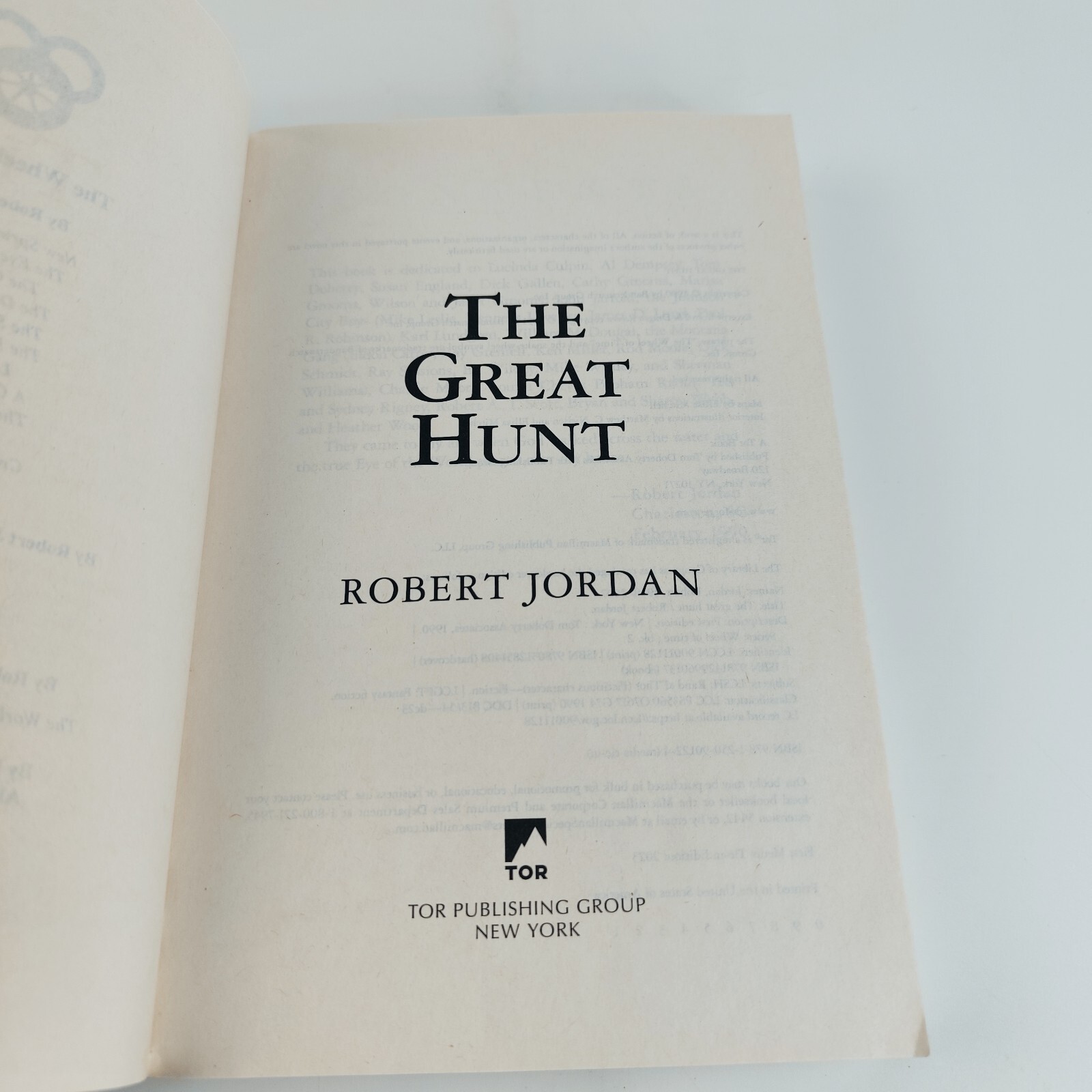 The Great Hunt (Wheel Of Time 2) Paperback By Robert Jordan 672 Pages
