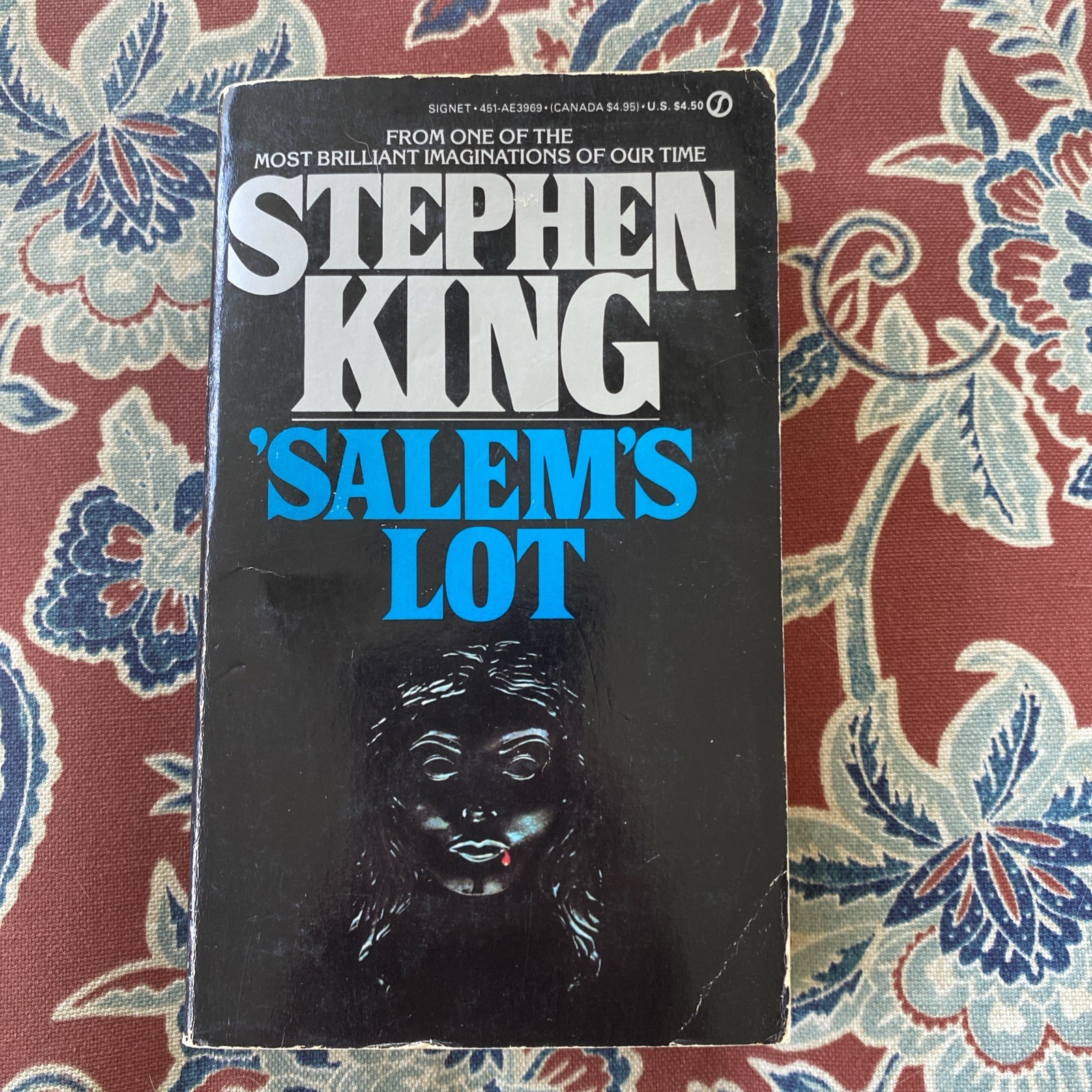 Salem&rsquo;s Lot by Stephen King, First Signet printing, 1976 paperback. Good.