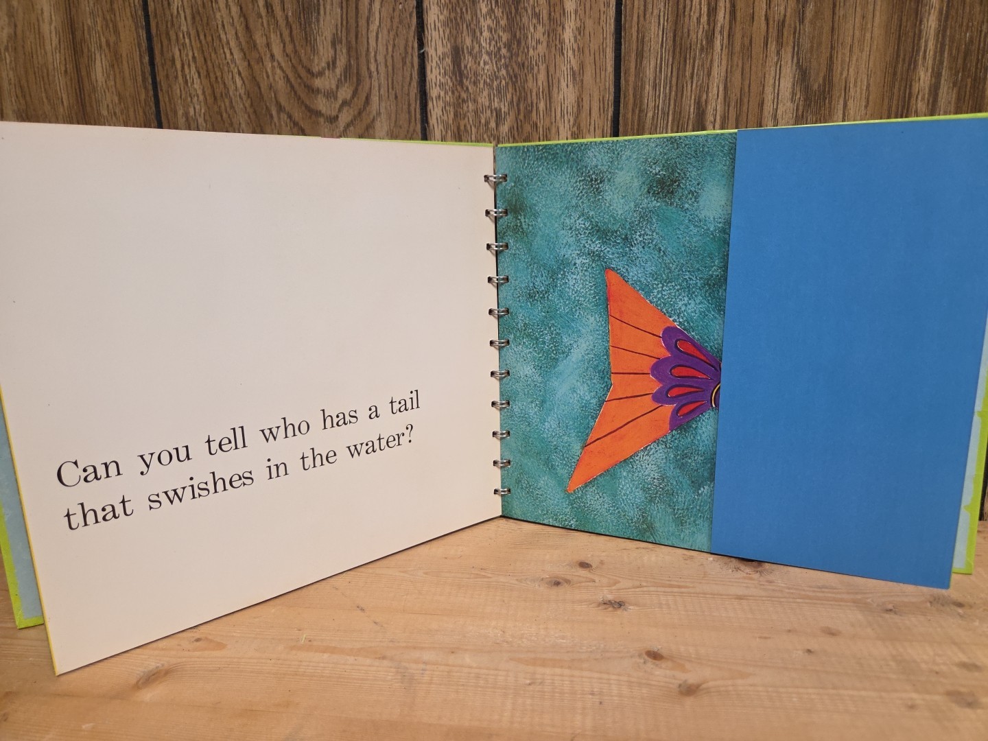 Vintage 1974 « TELLING TALES » Manipulative Book By Beth Clure & Helen Rumsey