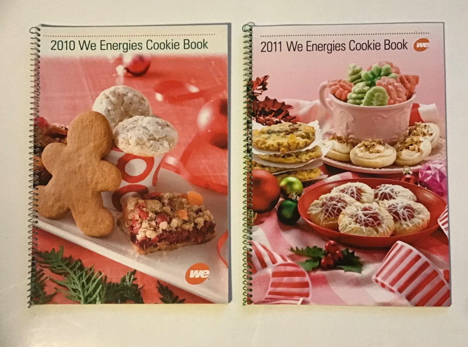 Lot Of 21 We Energies Cookie Books Wisconsin Electric 2006-2025 + 1998 Cooky