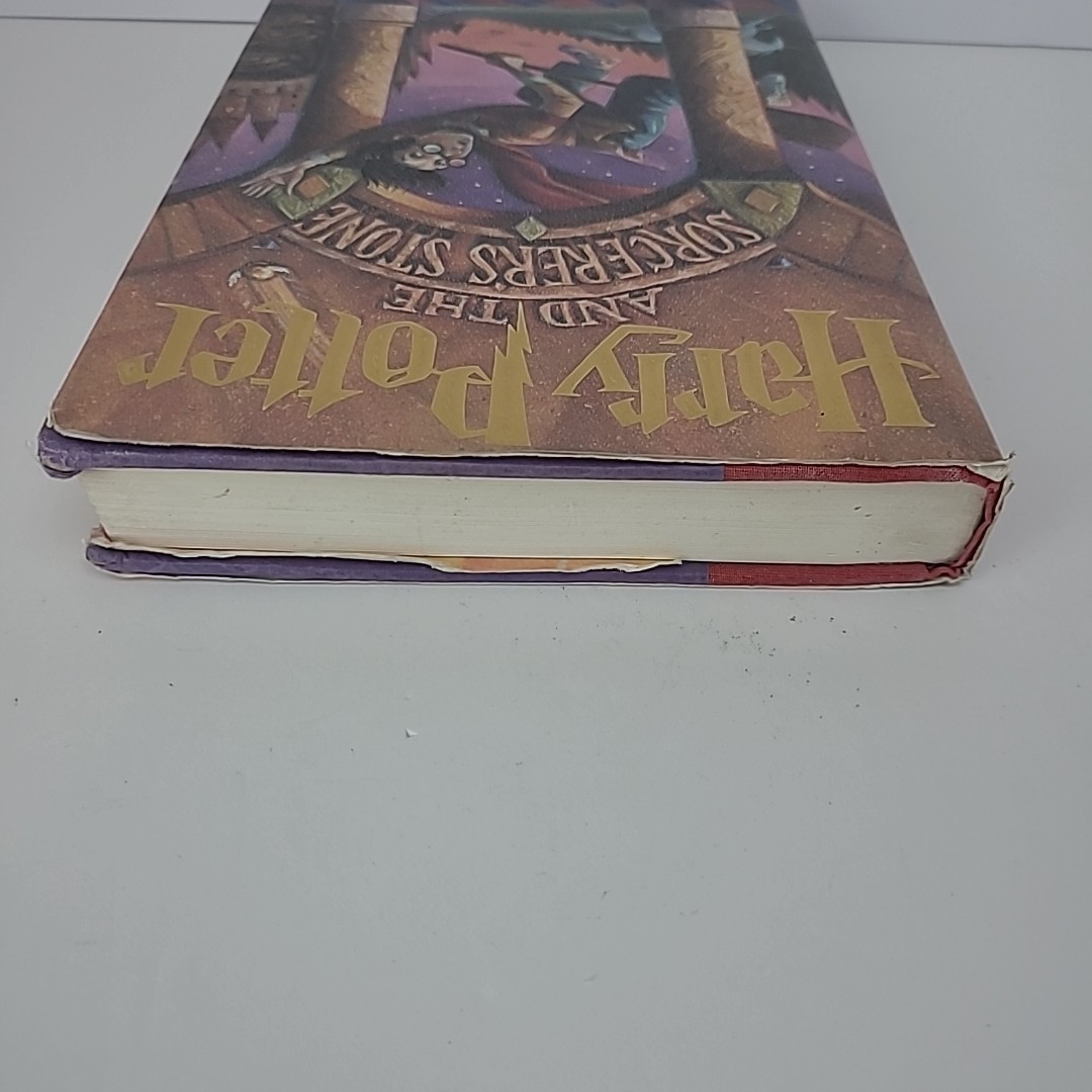 HARRY POTTER & SORCERER&rsquo;S STONE Hardcover J.K. Rowling 1st EDITION 1998