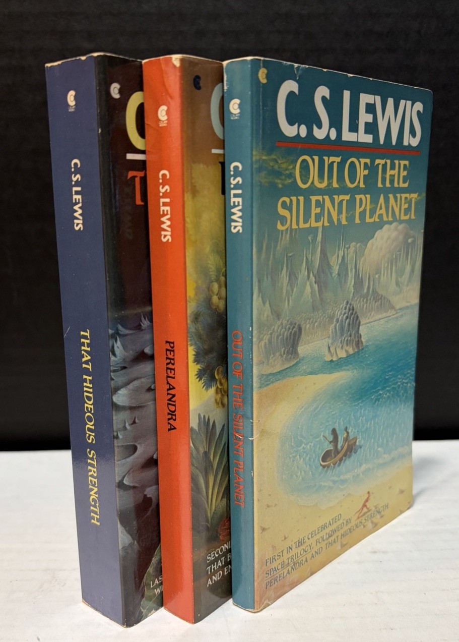 Vintage 1980&rsquo;s « THE COSMIC TRILOGY » by C. S. Lewis 3 Volumes Complete