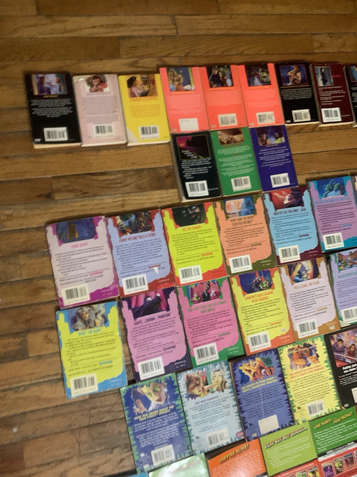 Lot of 68 Goosebumps /R.L Stine Some VTG &rsquo;90 Fear Street Most Wanted Horror VHS