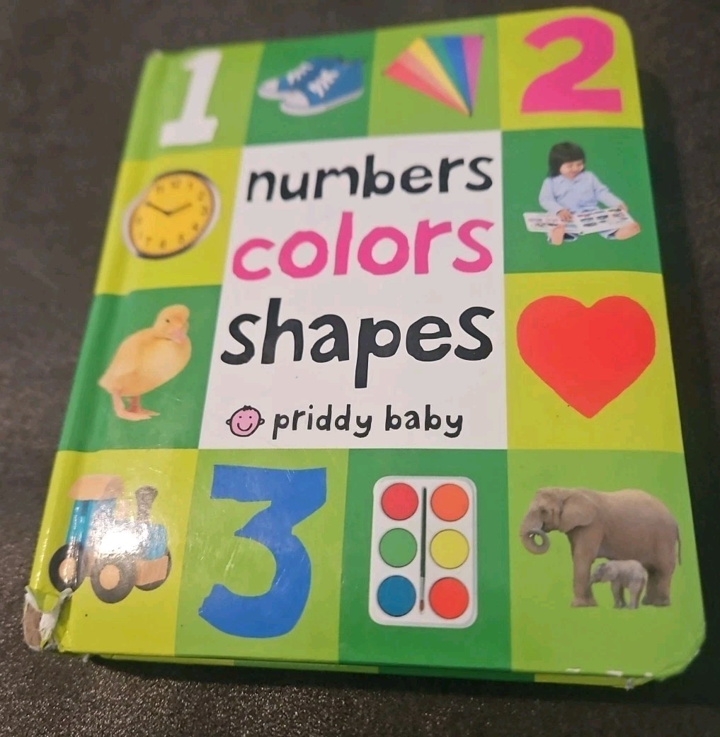 2011, « First 100 Padded: Numbers, Colors, Shapes » by Roger Priddy
