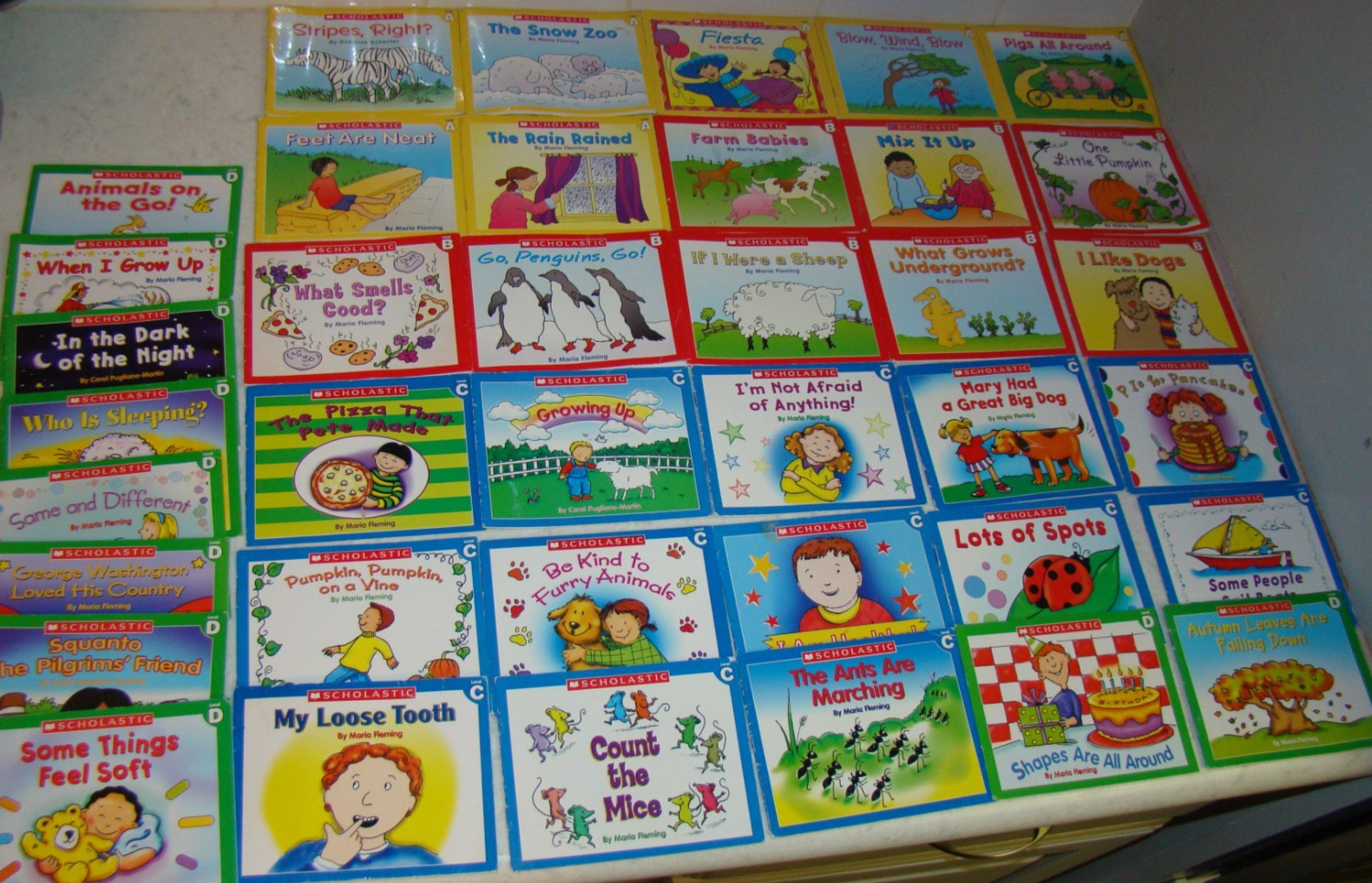 Lot 38 Little Leveled Readers Learn to Read Children&rsquo;s Phonics Reading Books A-D