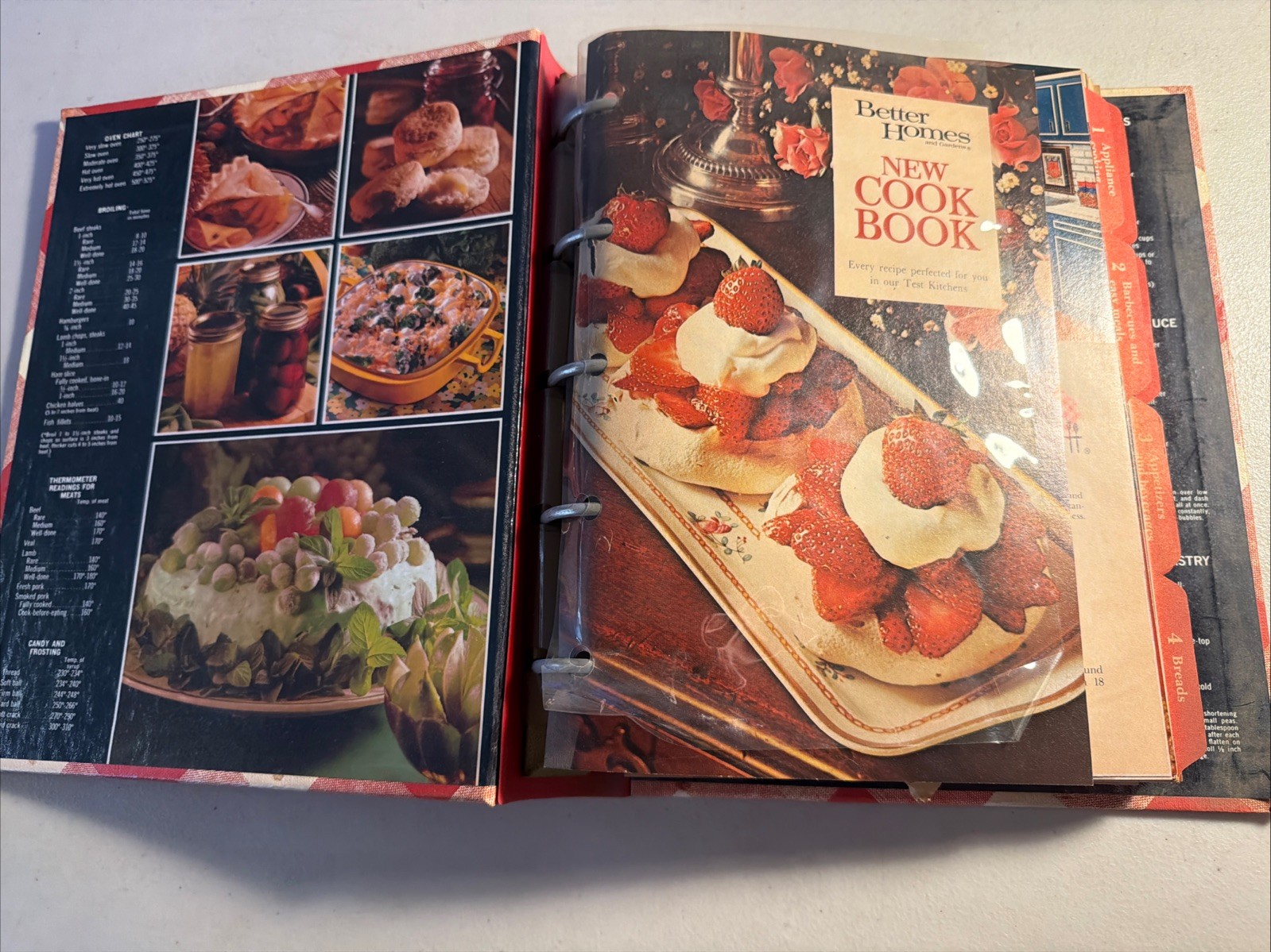 Vintage 1976 Better Homes and Gardens New Cook Book 5 Ring Binder Hardcover