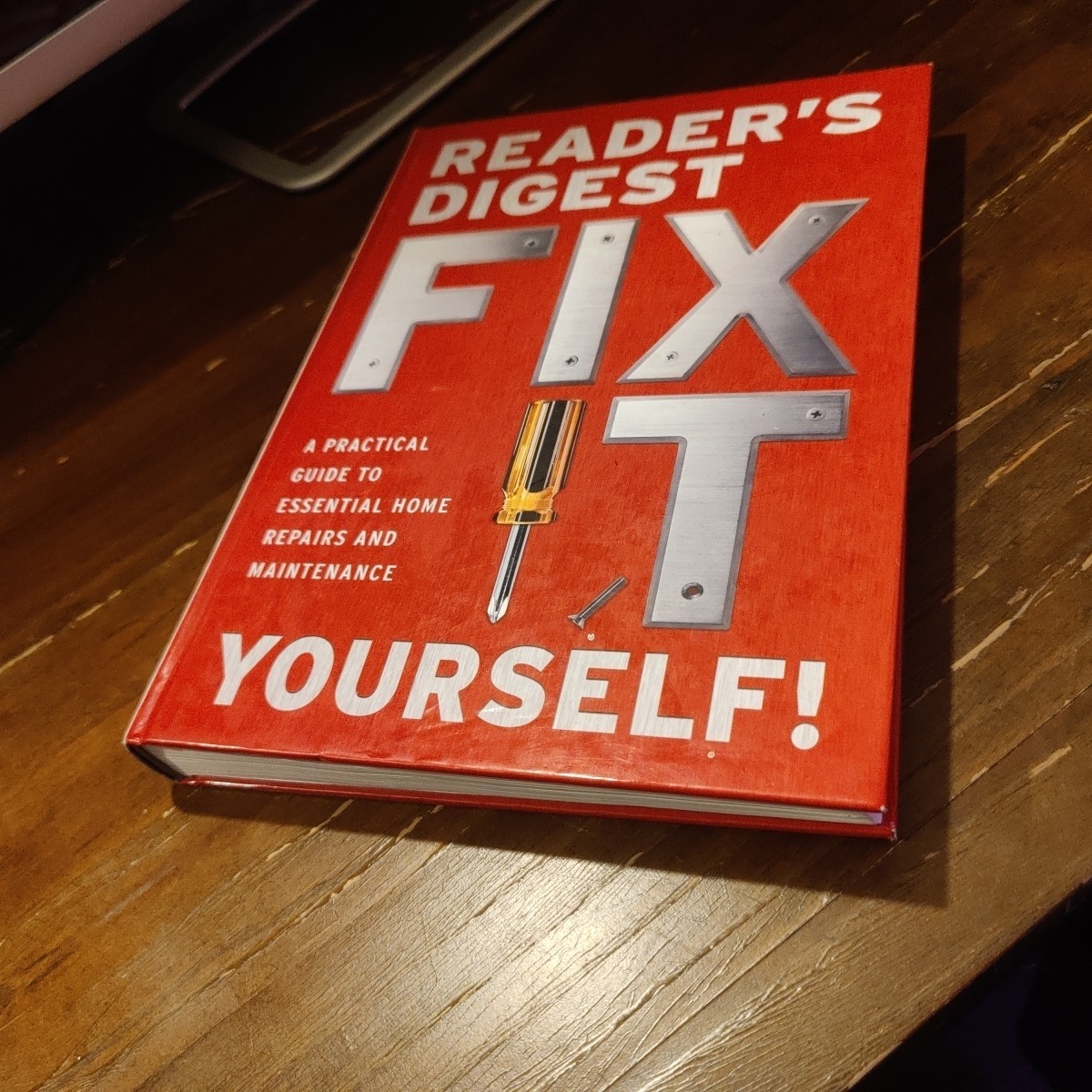 FIX IT – Readers&rsquo;s Digest 399 Pages **GOOD COPY**