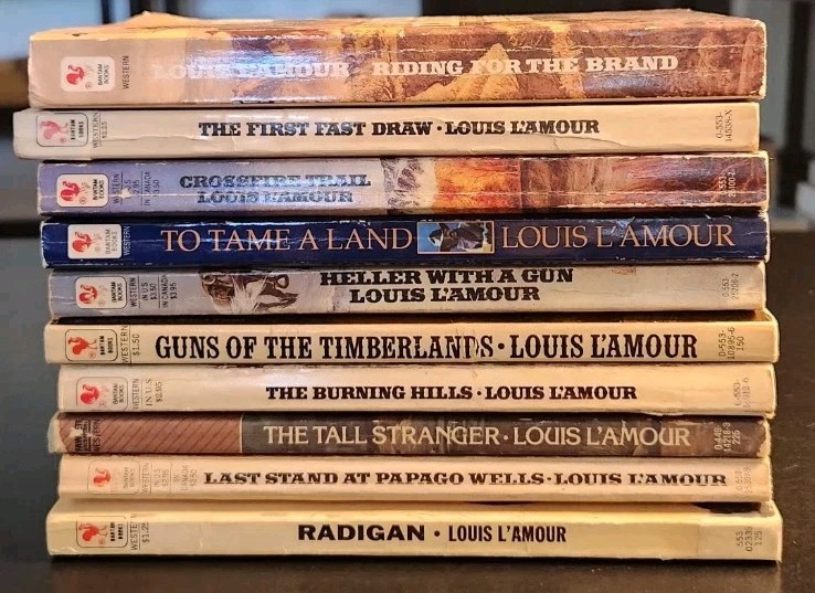 Louis L&rsquo;Amour Lot Of 10 Western Paperback Books
