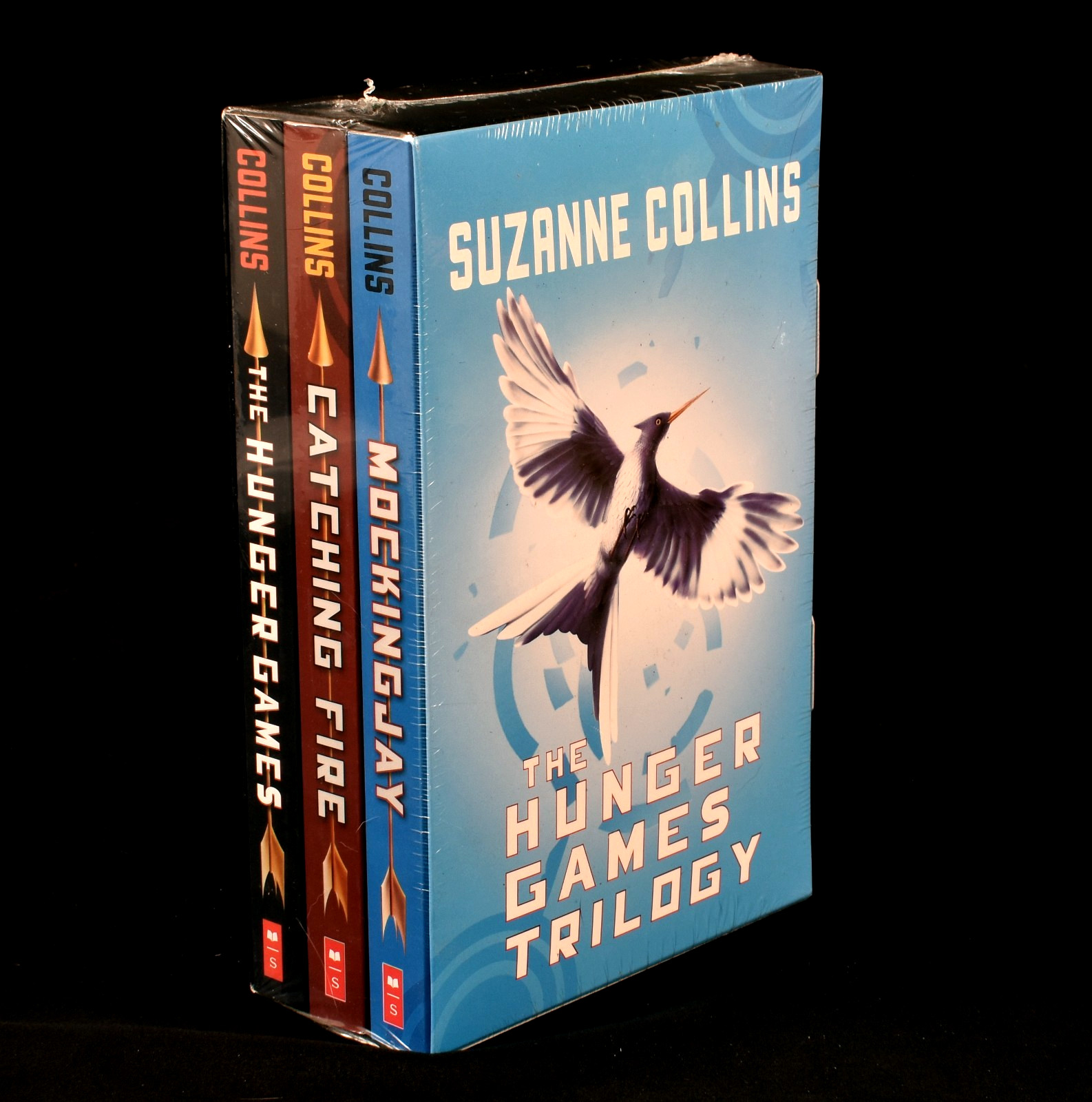 The Hunger Games Trilogy New Paperback Boxed Set Suzanne Collins 1-3 Slipcase