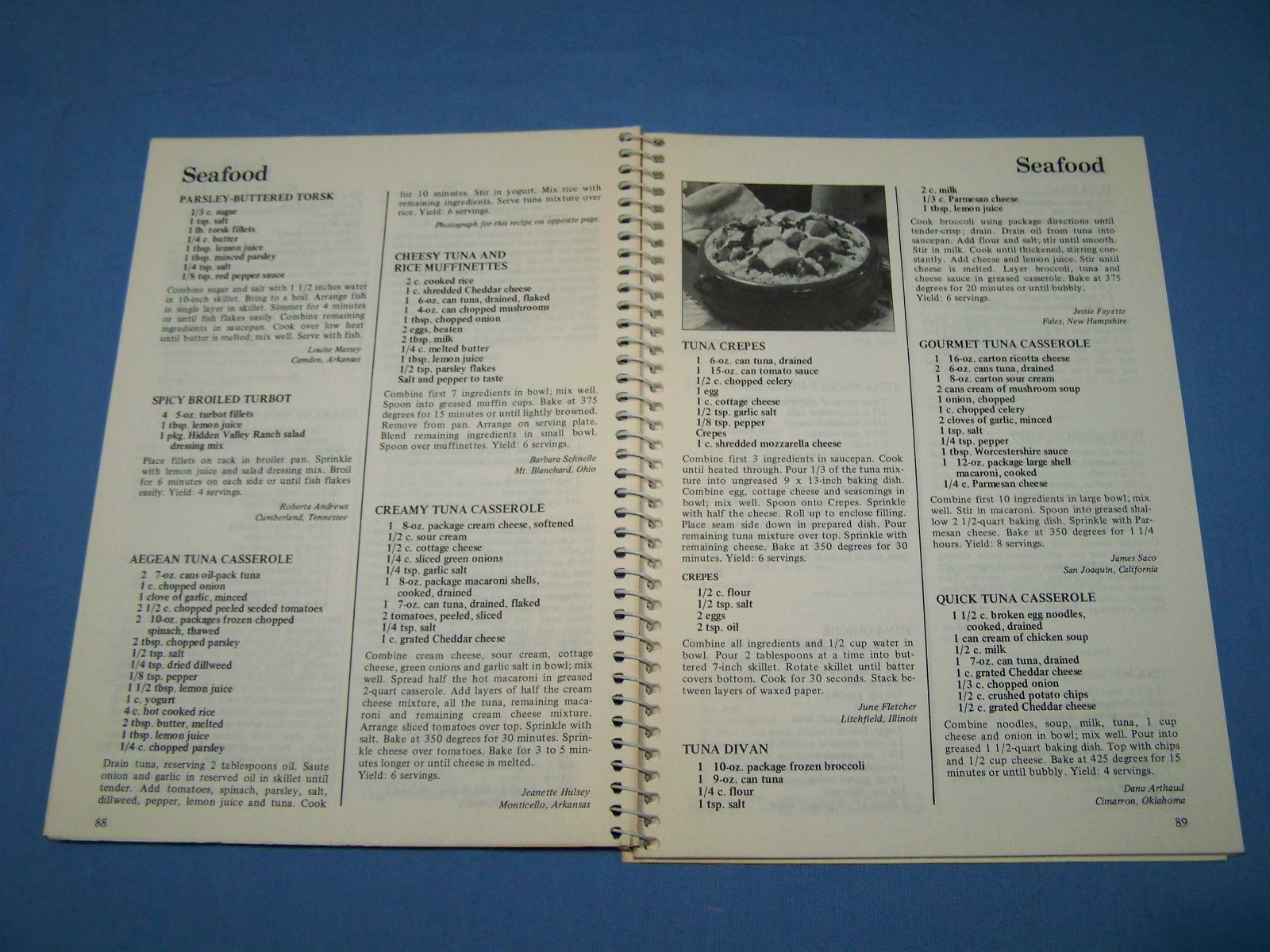 Vtg Set Of 4 CookBook Collectibles. Favorite Recipes Press 1985