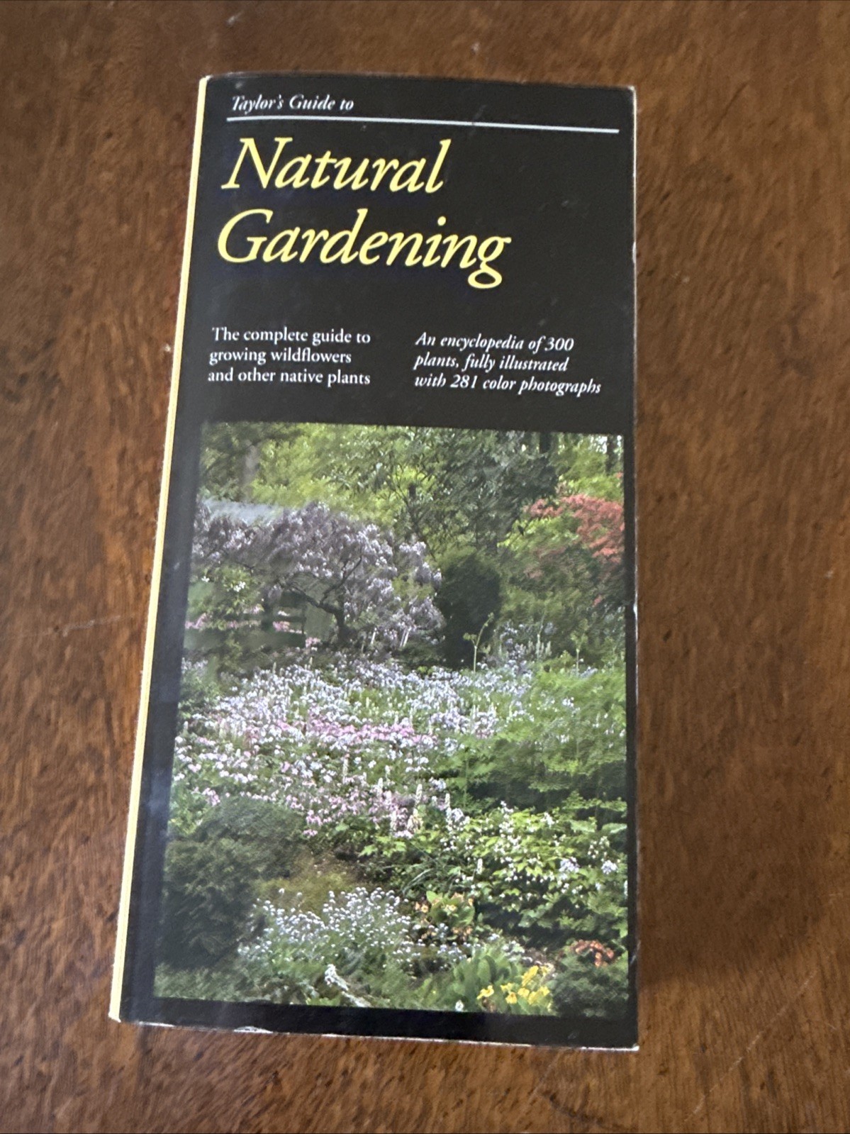 Taylor&rsquo;s Guide to Natural Gardening (Taylor&rsquo;s Weekend Gardening Guides) Holmes,