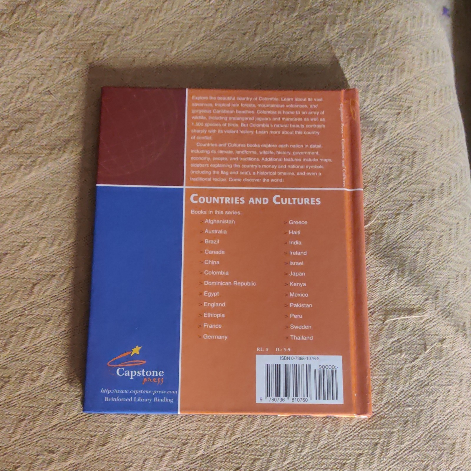 Colombia by Tracey Boraas (Countries and Cultures) Capstone 2002 HC Ex-Lib