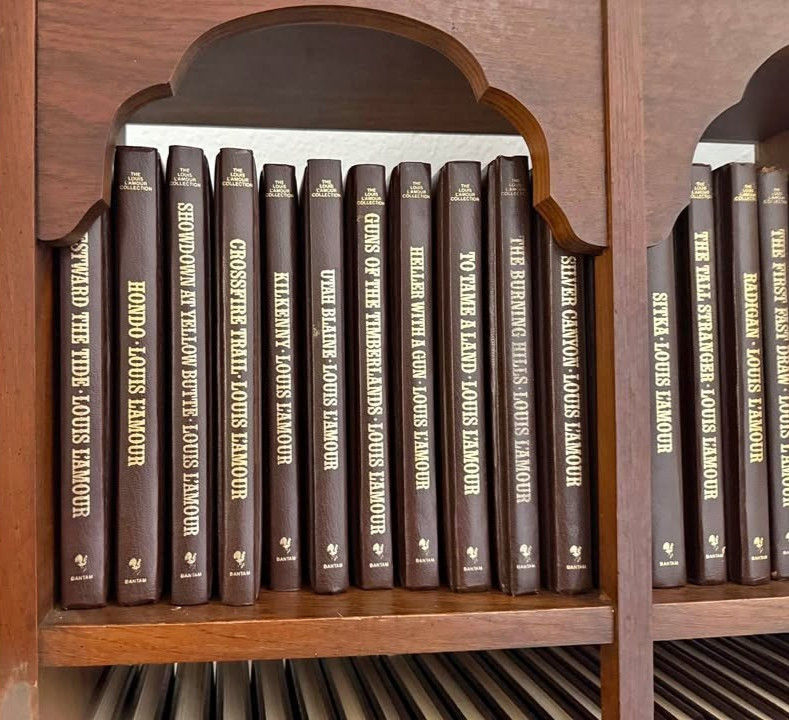 Louis L&rsquo;amour LEATHERETTE Books – YOU PICK TITLES – Buy 4+, Save 15%