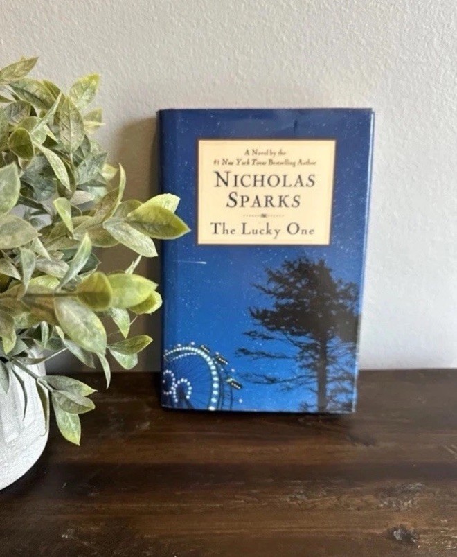 Nicholas Sparks Book Lot (5) The Lucky One, The Guardian, Nights in Rodanthe Etc