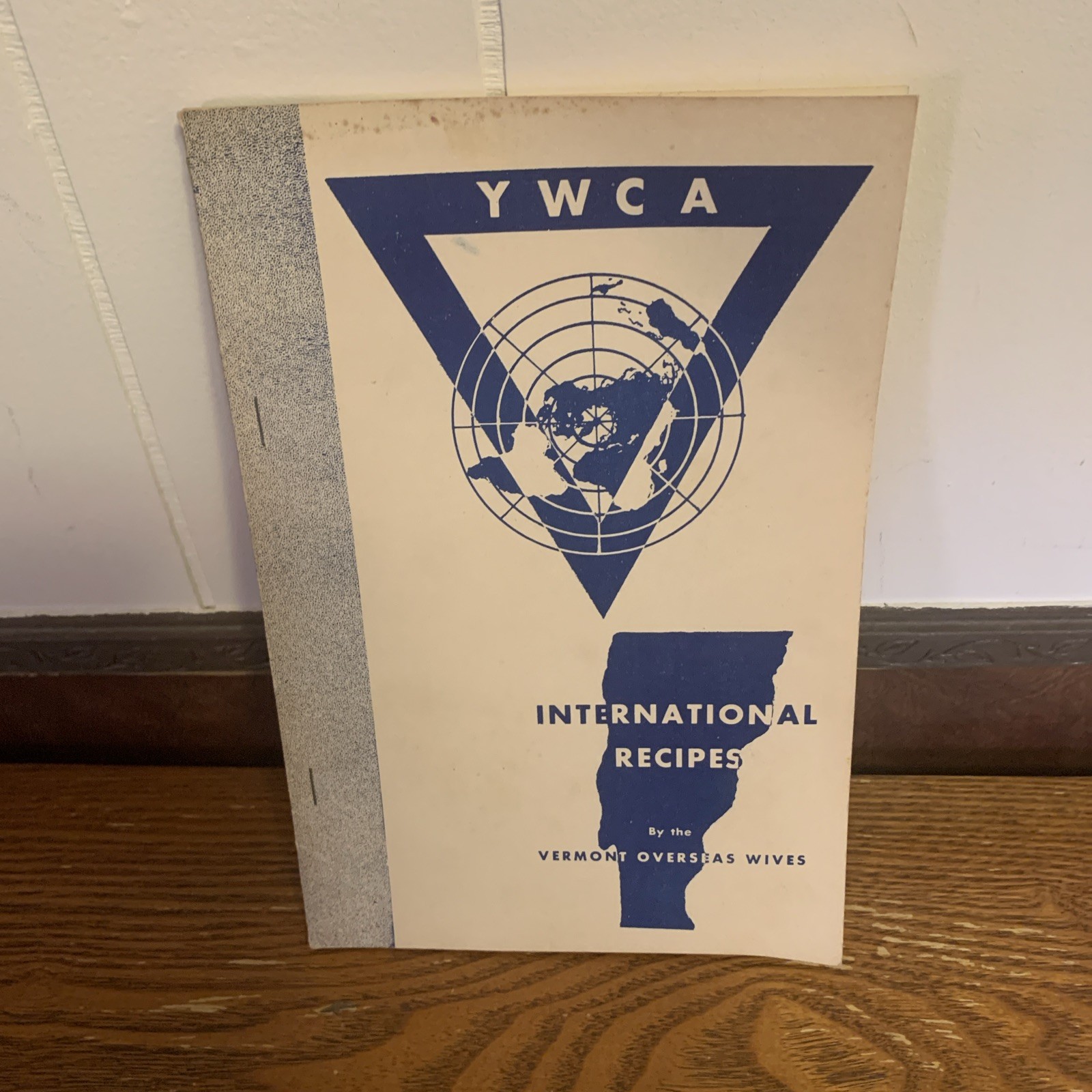 YWCA Vermont Overseas Wives Vintage INTL RECIPES Cookbook 1950&rsquo;s? 26 pages #E1