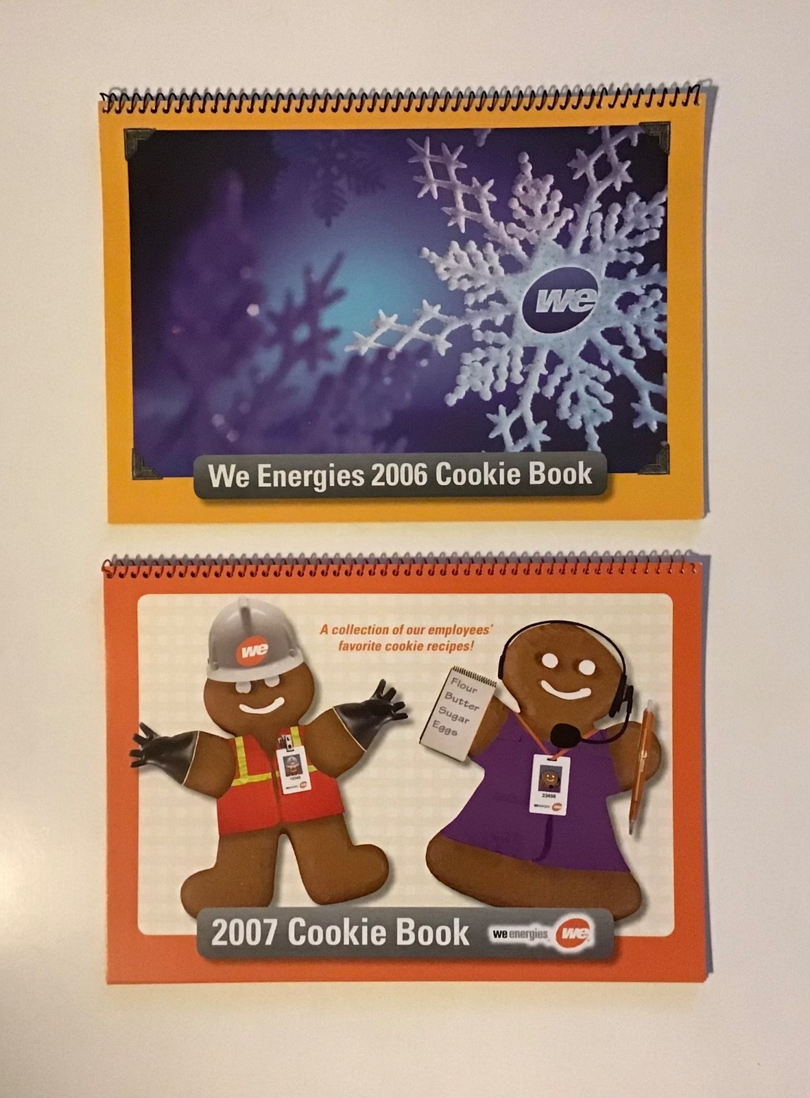 Lot Of 21 We Energies Cookie Books Wisconsin Electric 2006-2025 + 1998 Cooky