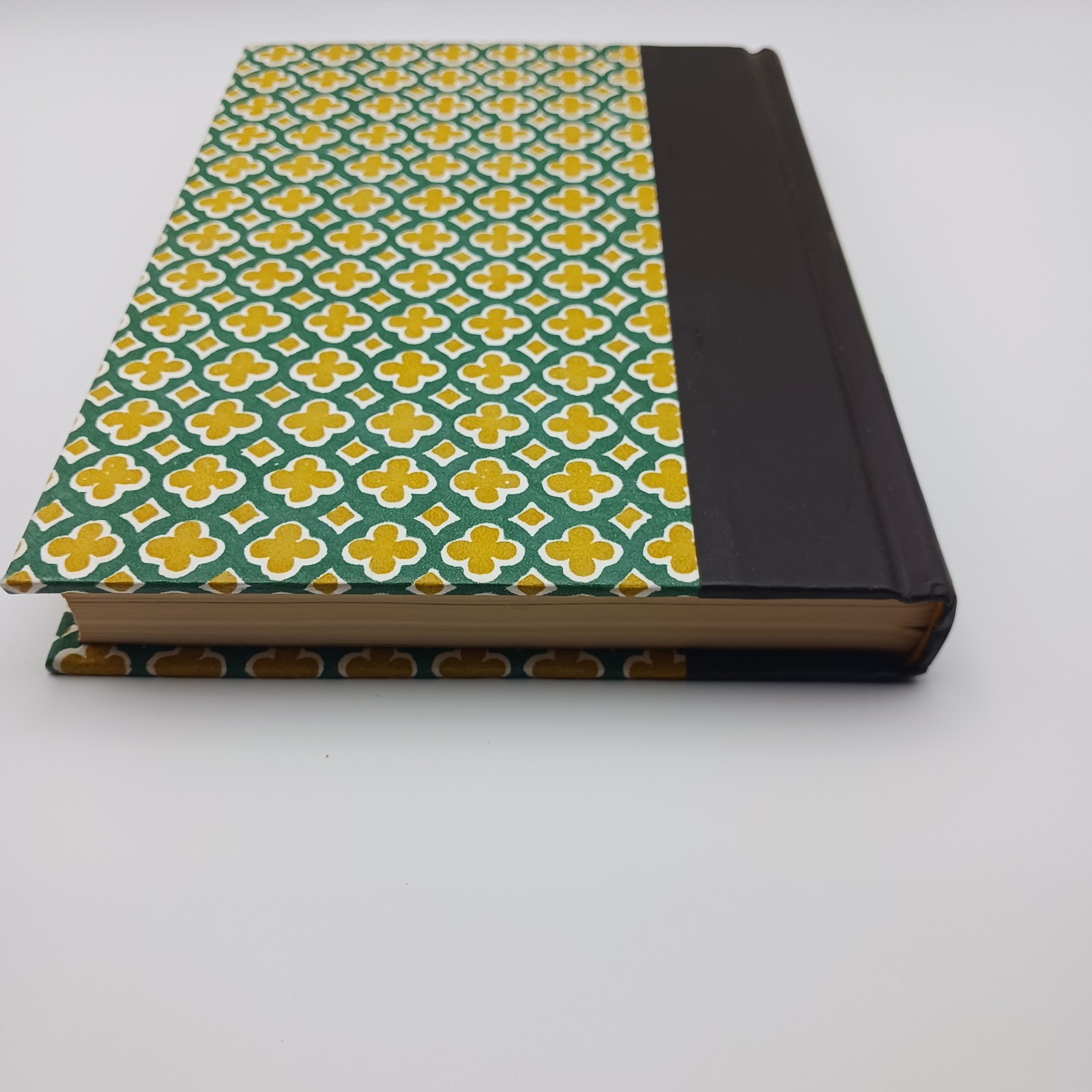 1976 Best Sellers Reader&rsquo;s Digest Condensed Books-Money Changers/Our John Willie