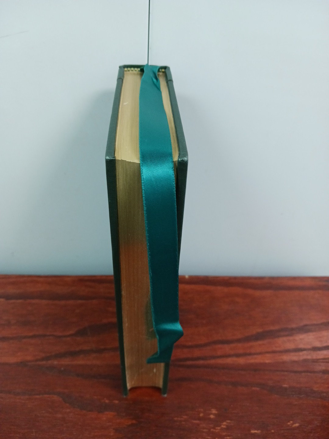 The Trials of Oscar Wilde by H. Montgomery Hyde Notable Trials Library 1989 Gold
