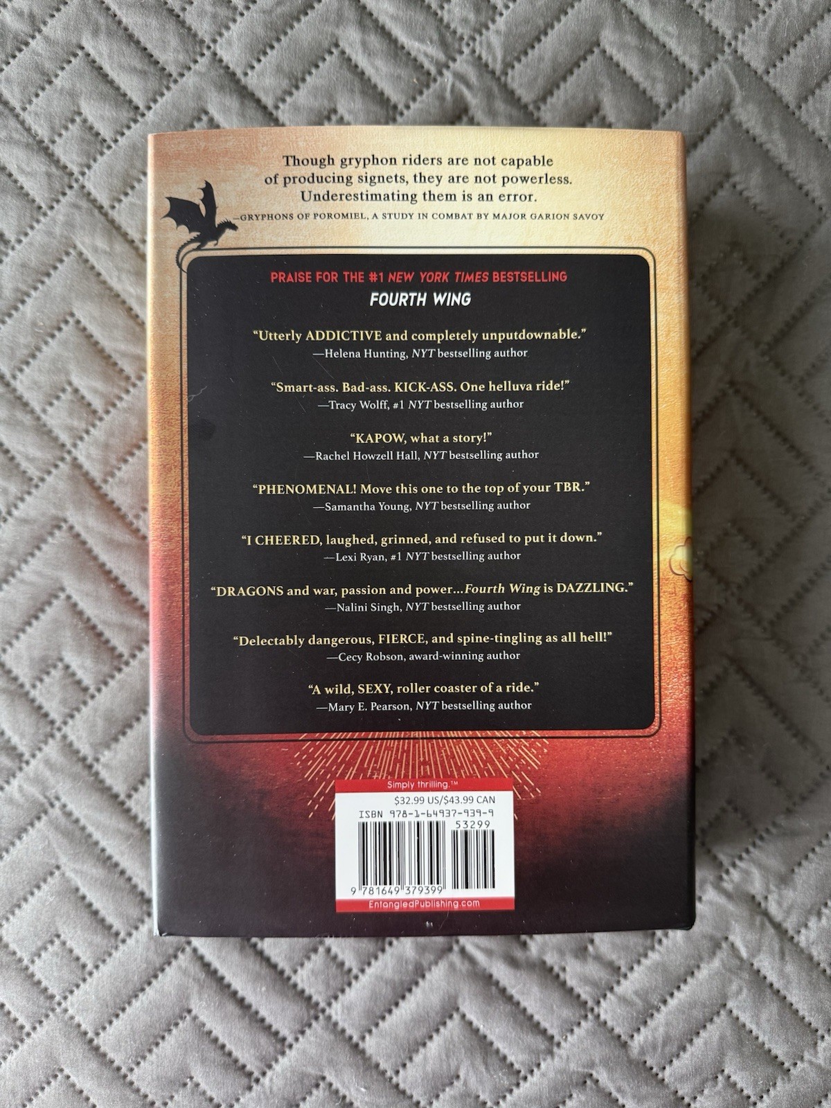 Rebecca Yarros Iron Flame (Wing and Claw Collection) Empyrean Ser. HC 2025
