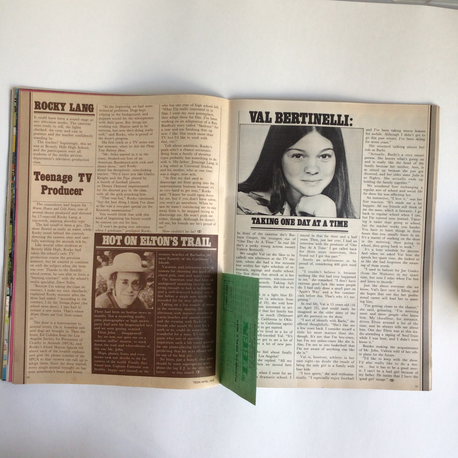 Vintage TEEN Magazine – APRIL 1976 Young & Lovin 106 Pages Fashion, Ads, Advice