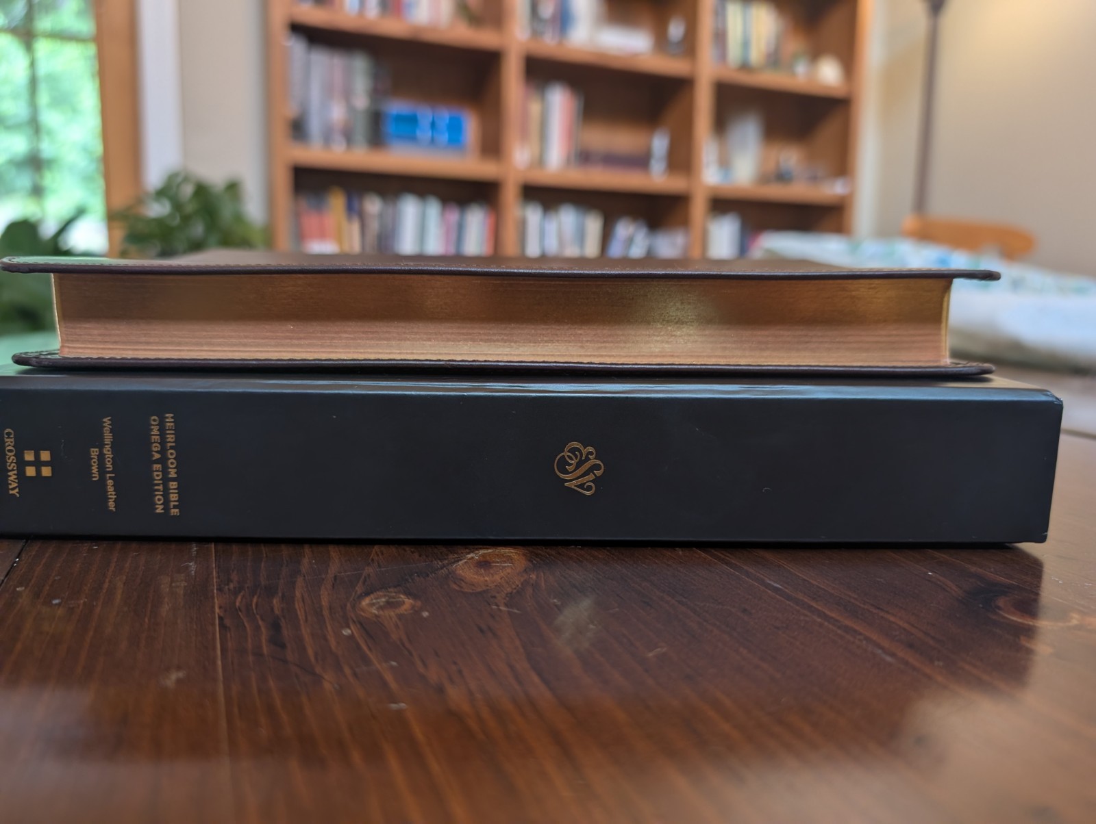 Crossway, ESV Heirloom Bible, Omega Edition, Wellington Leather, Out of Print