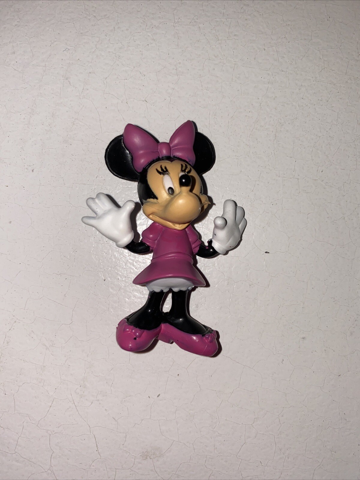 Learn to Draw Disney&rsquo;s Mickey Mouse AND Mickey and Minnie 2.5 in PVC toy figures