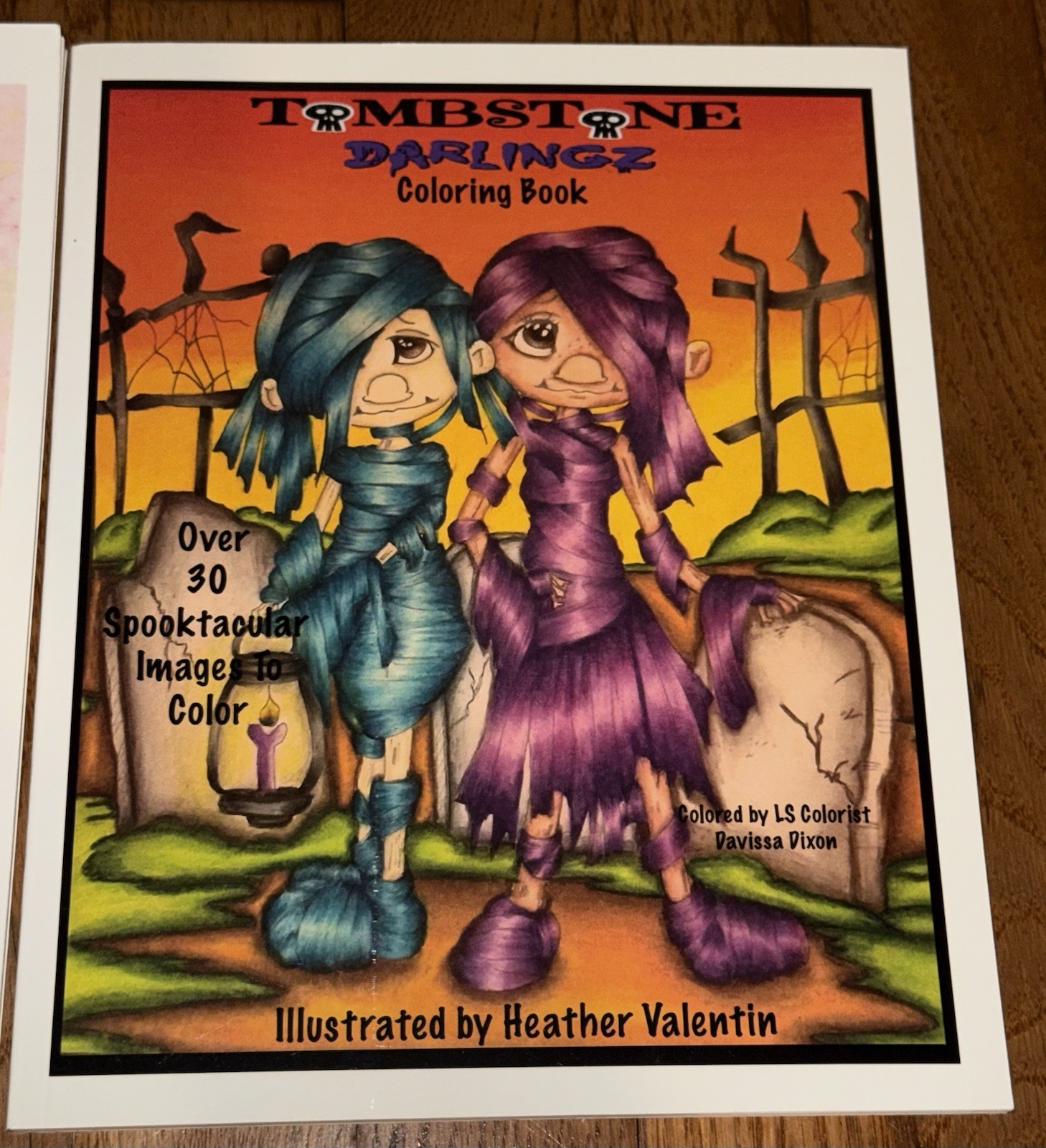 4 Adult Coloring Books: Heather Valentin under the « Lacy Sunshine » brand