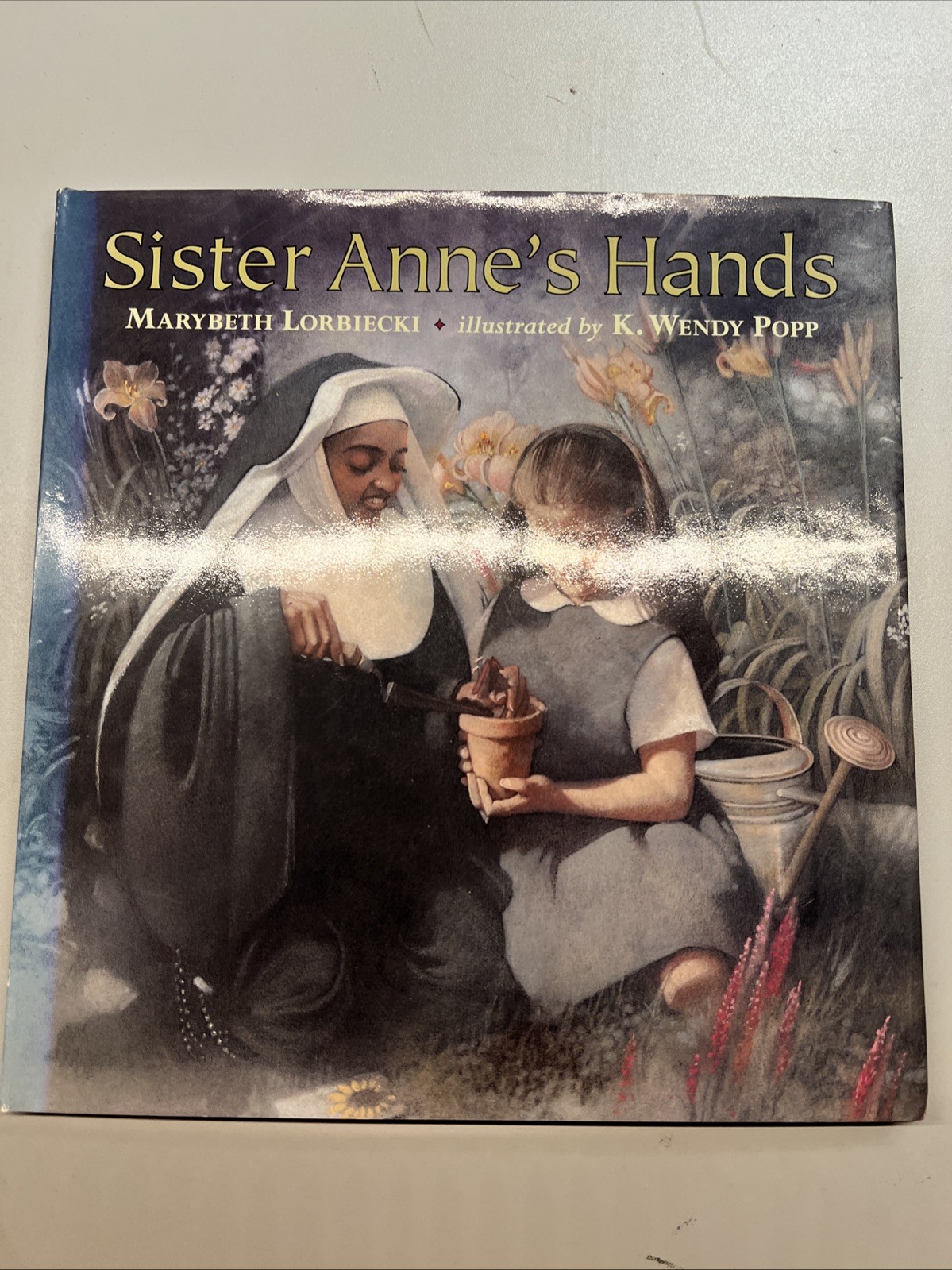 Sister Anne&rsquo;s Hands by Lorbiecki, Marybeth