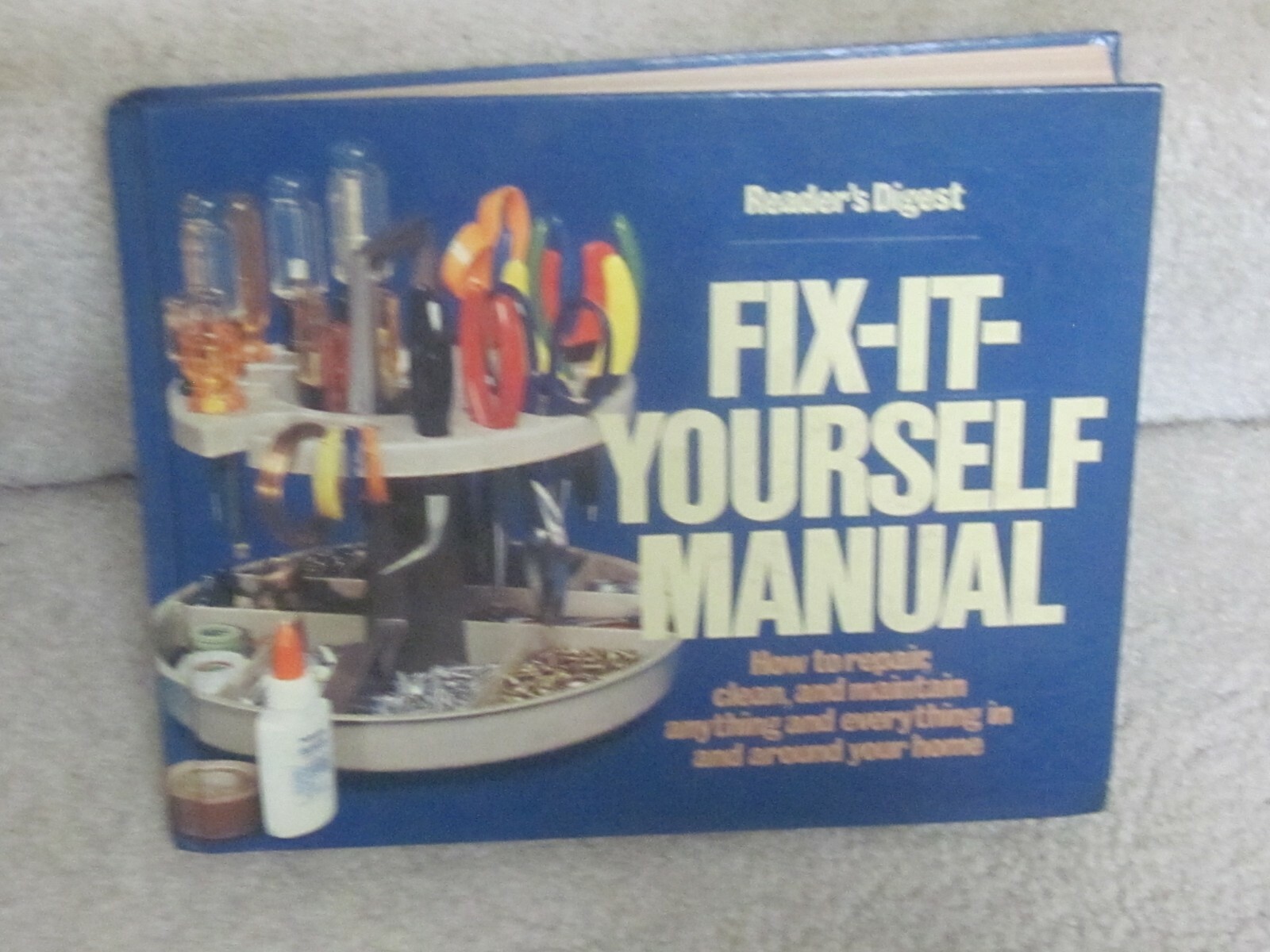 Reader&rsquo;s Digest 1977 Hardcover- Fix-It-Yourself Manual, very clean,480 pages